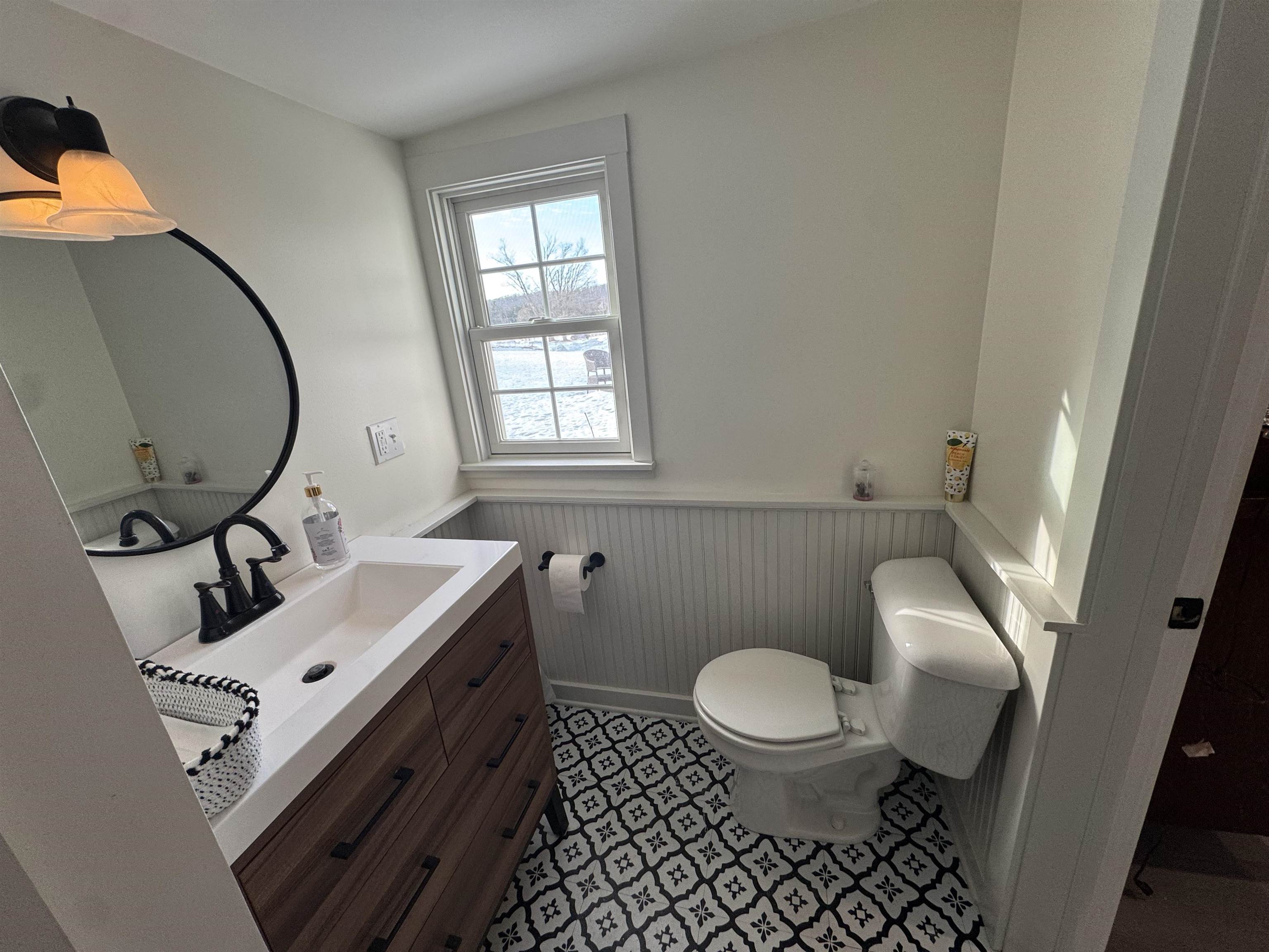 11516 Main Street, Honor, MI, 49640