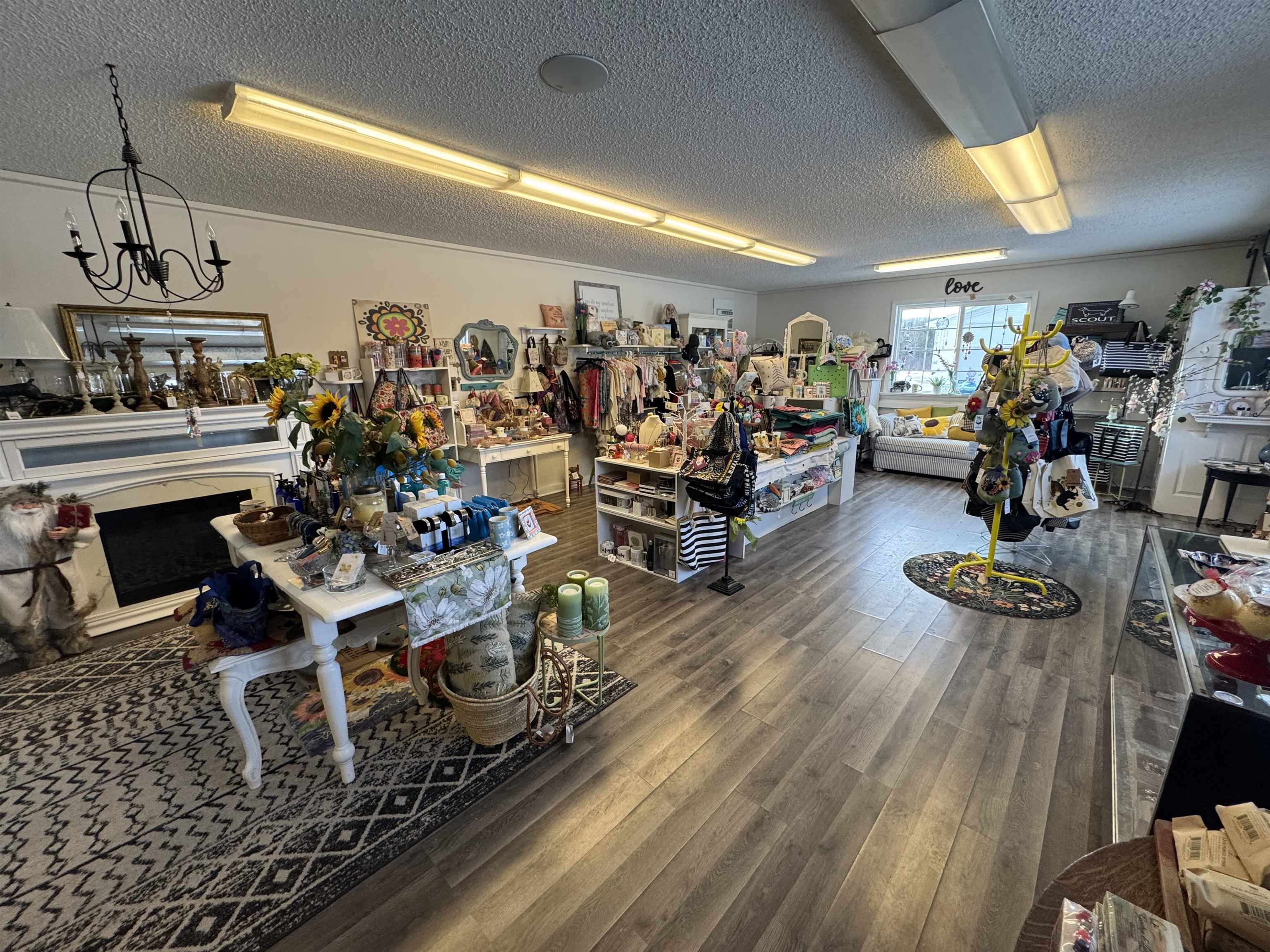 11516 Main Street, Honor, MI, 49640