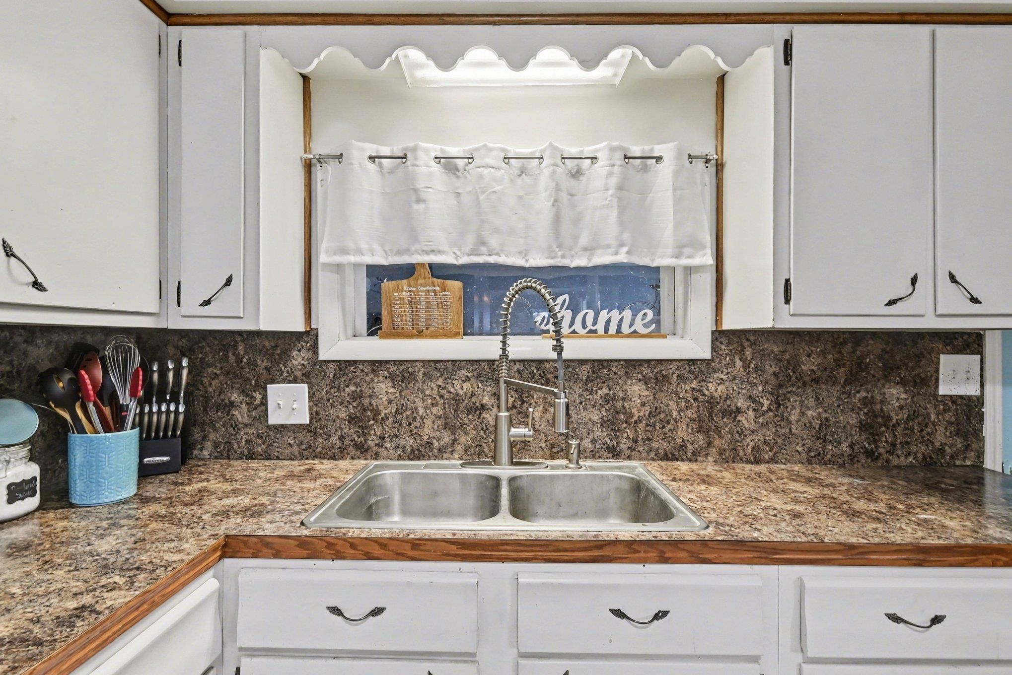 528 S Main Street Road, Fowler, MI, 48835-9781