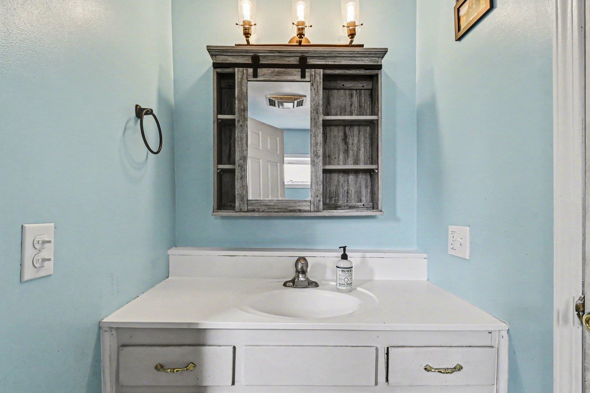 528 S Main Street Road, Fowler, MI, 48835-9781