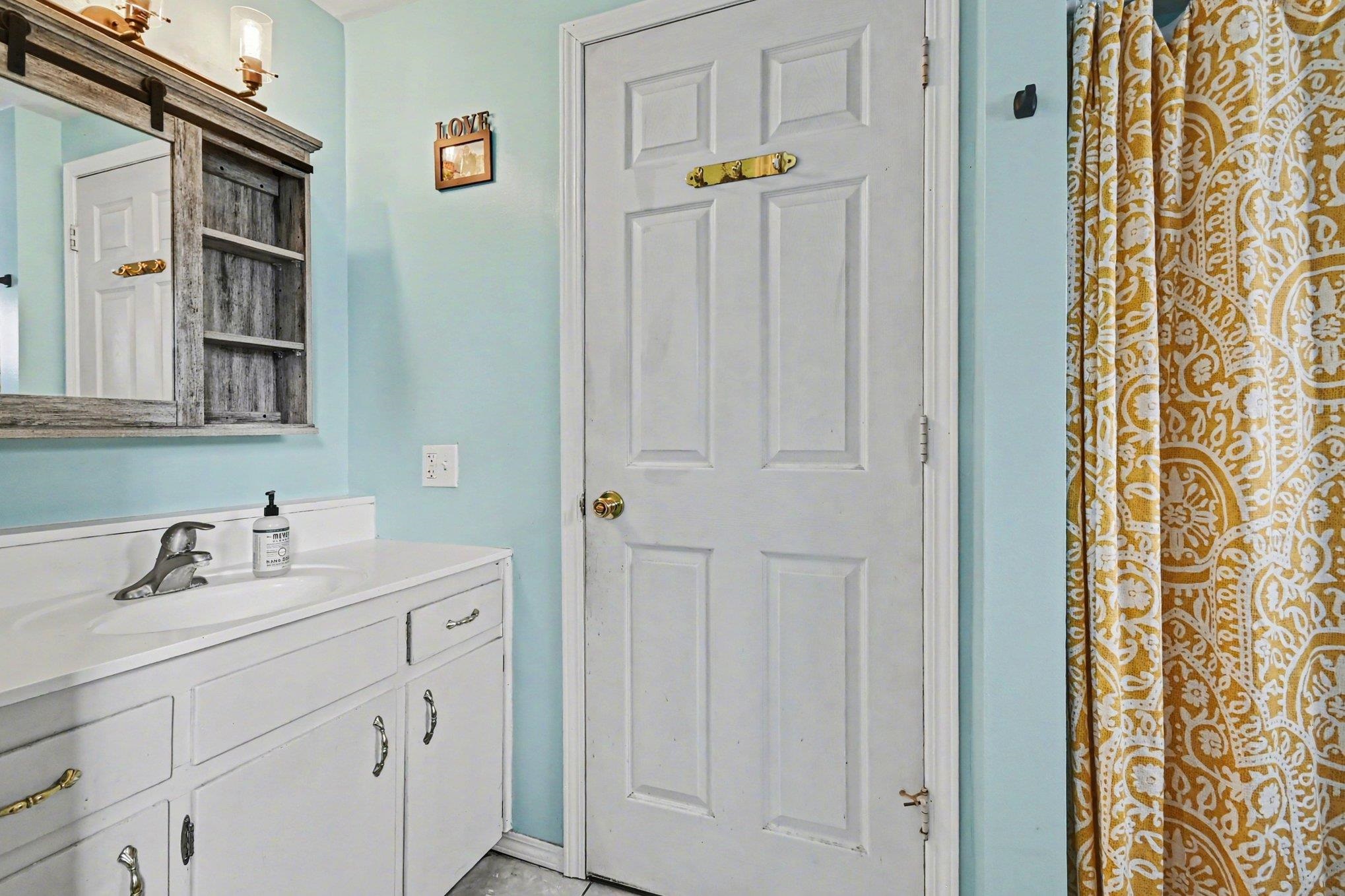 528 S Main Street Road, Fowler, MI, 48835-9781