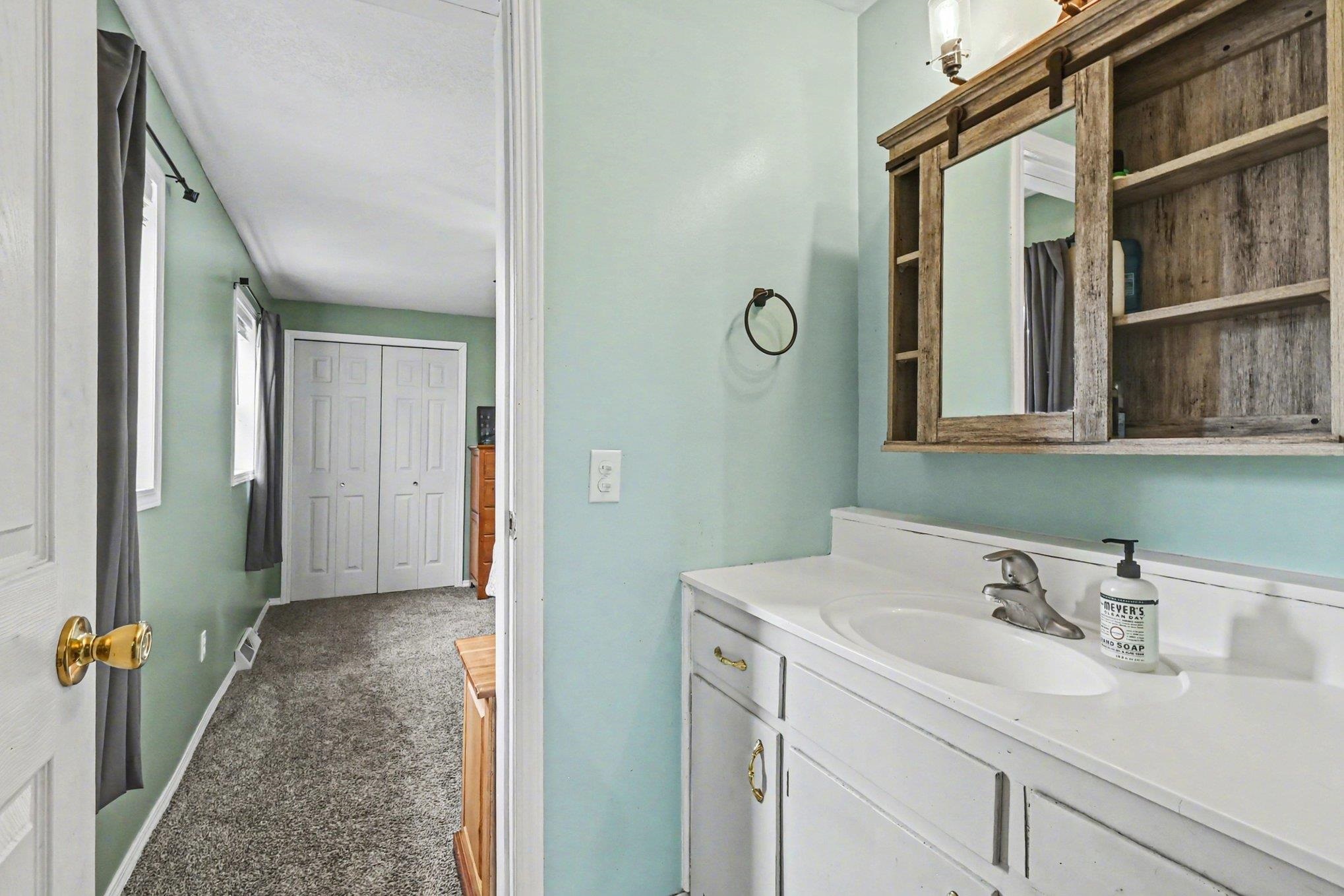 528 S Main Street Road, Fowler, MI, 48835-9781