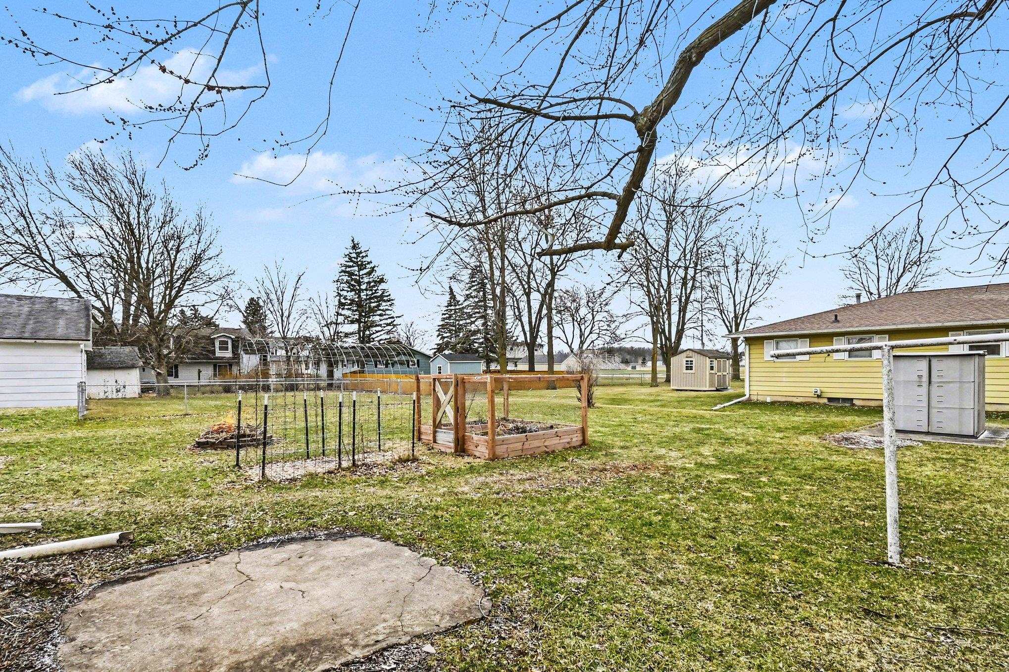 528 S Main Street Road, Fowler, MI, 48835-9781