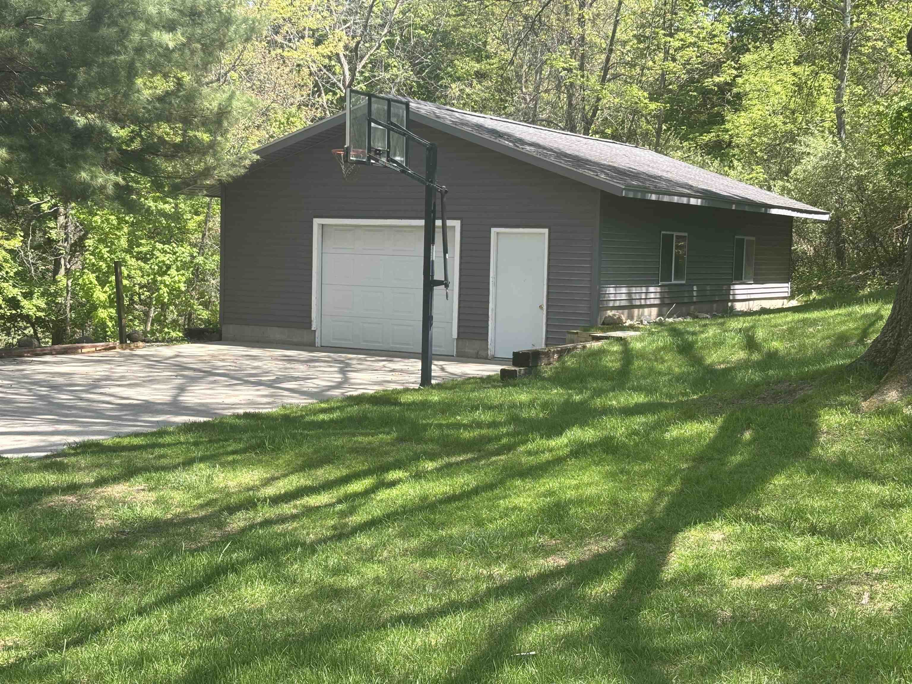 Homes for sale in East Bay Township Grand Traverse, MI | 2639 Hammond Highlands Dr, East Bay Township Grand Traverse, MI 49696 | MLS# 78080066233
