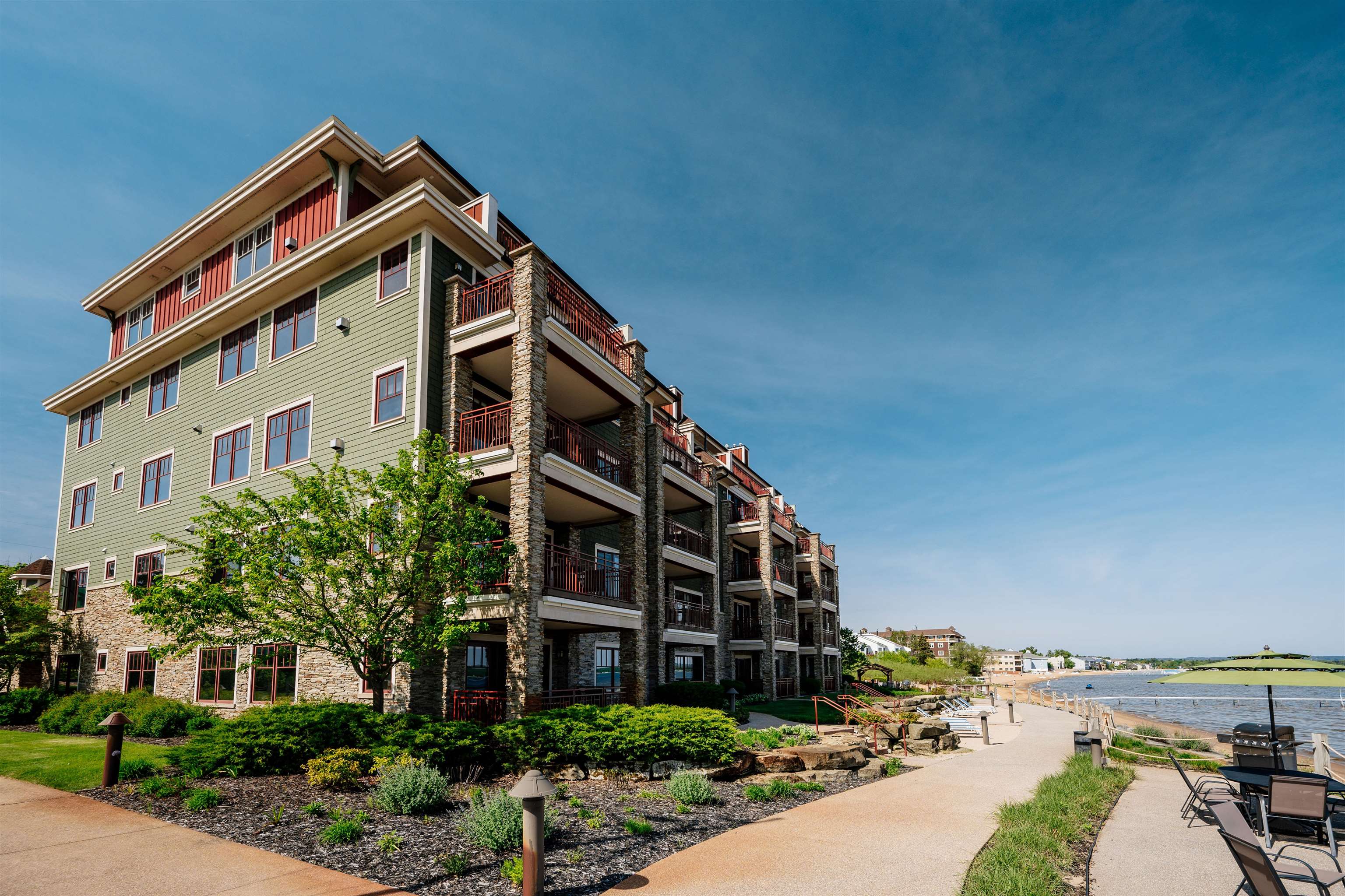 2035 N Us-31 N UNIT&nbsp;2400, Traverse City, MI, 49686