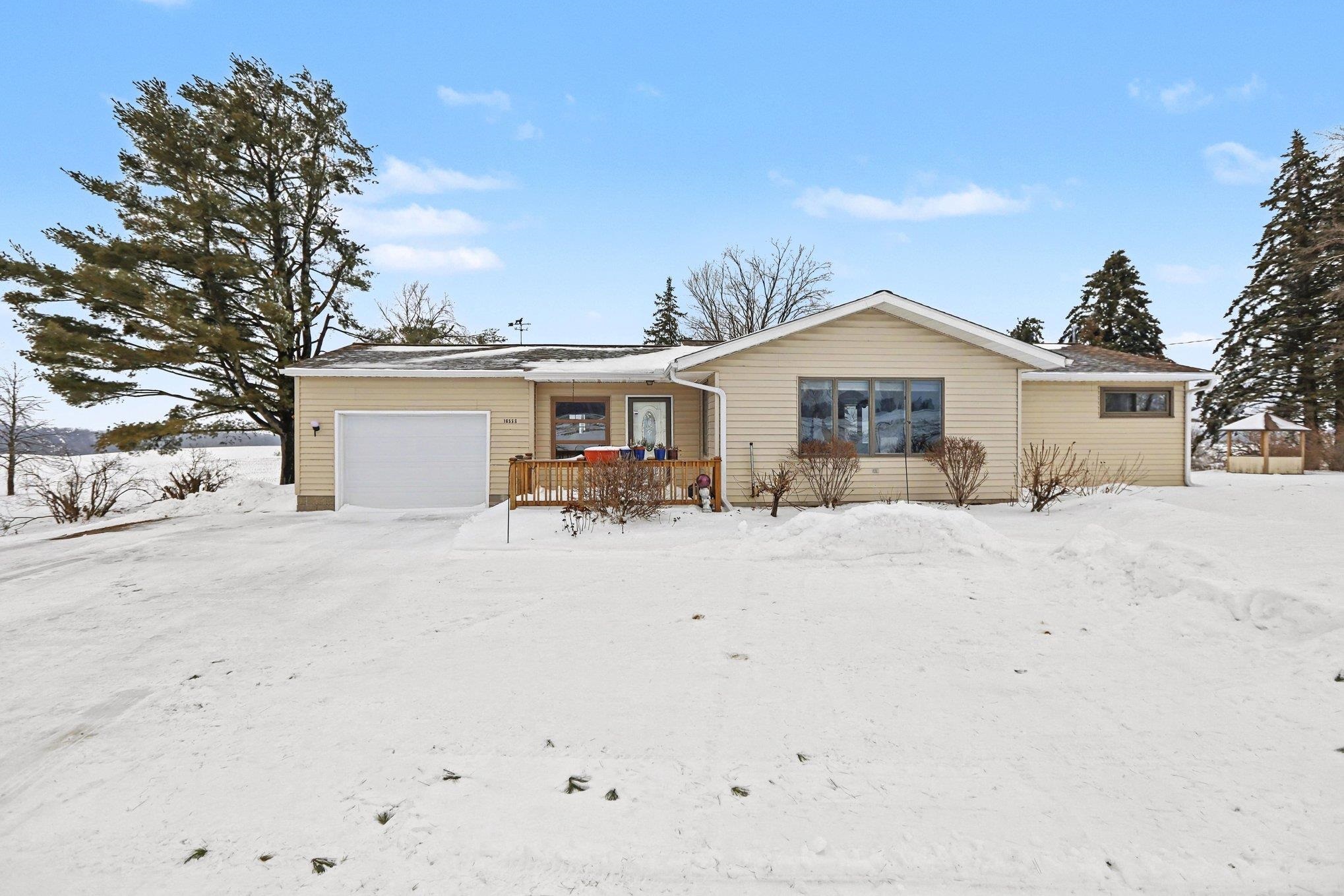 10555 E 48 Road, Cadillac, MI, 49601