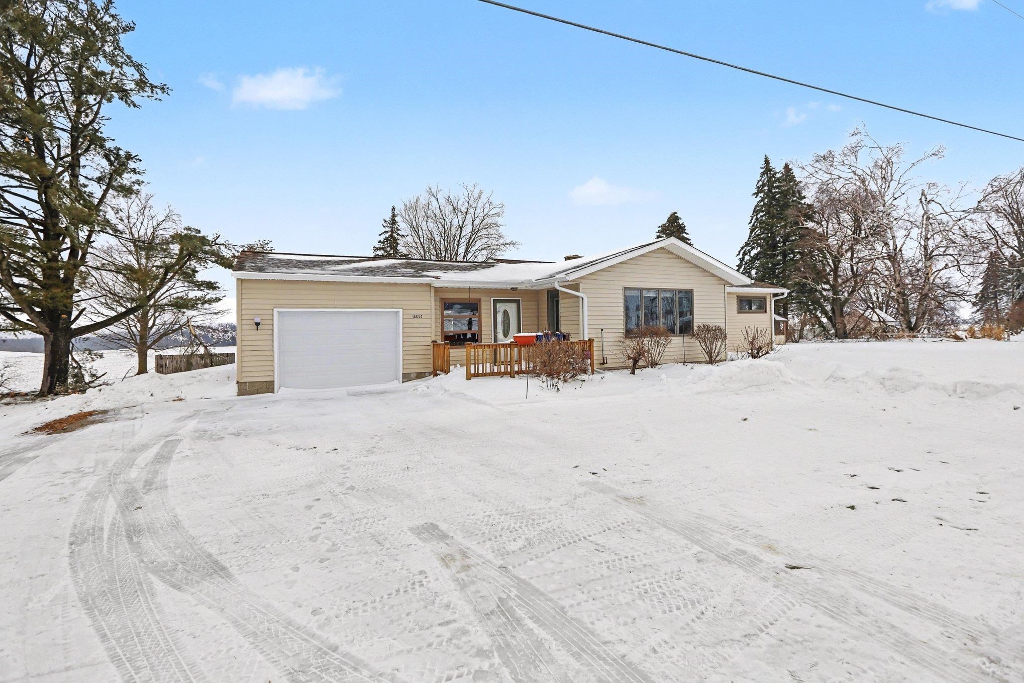 10555 E 48 Road, Cadillac, MI, 49601