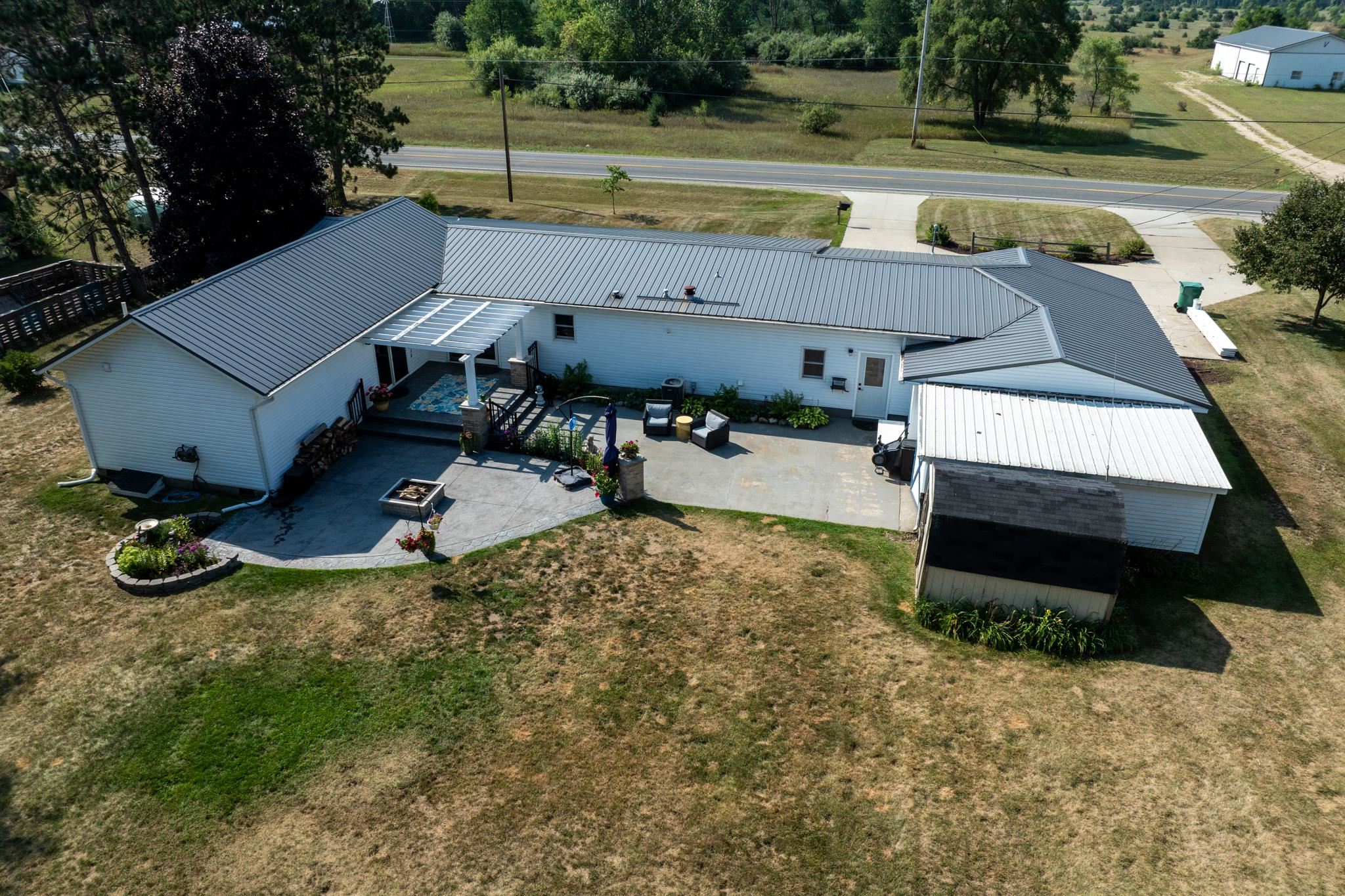 5806 W Weidman Road, Weidman, MI, 48893