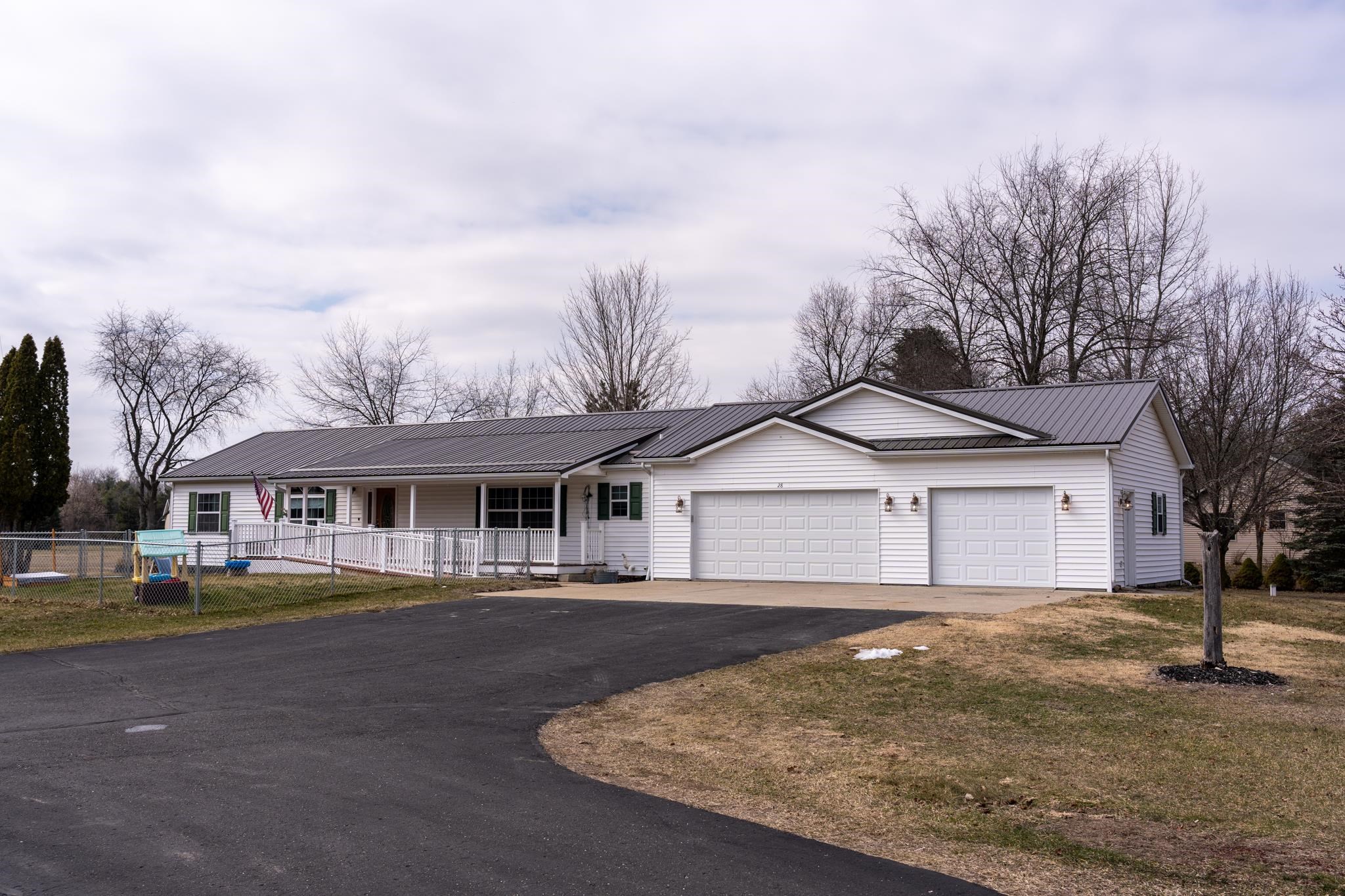 28 W Broomfield Road, Mount Pleasant, MI, 48858