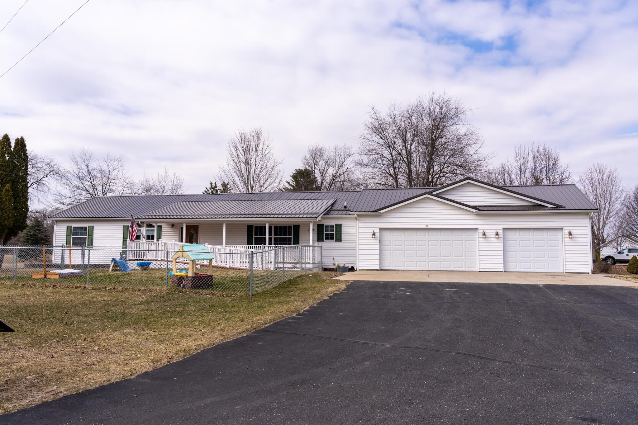 28 W Broomfield Road, Mount Pleasant, MI, 48858