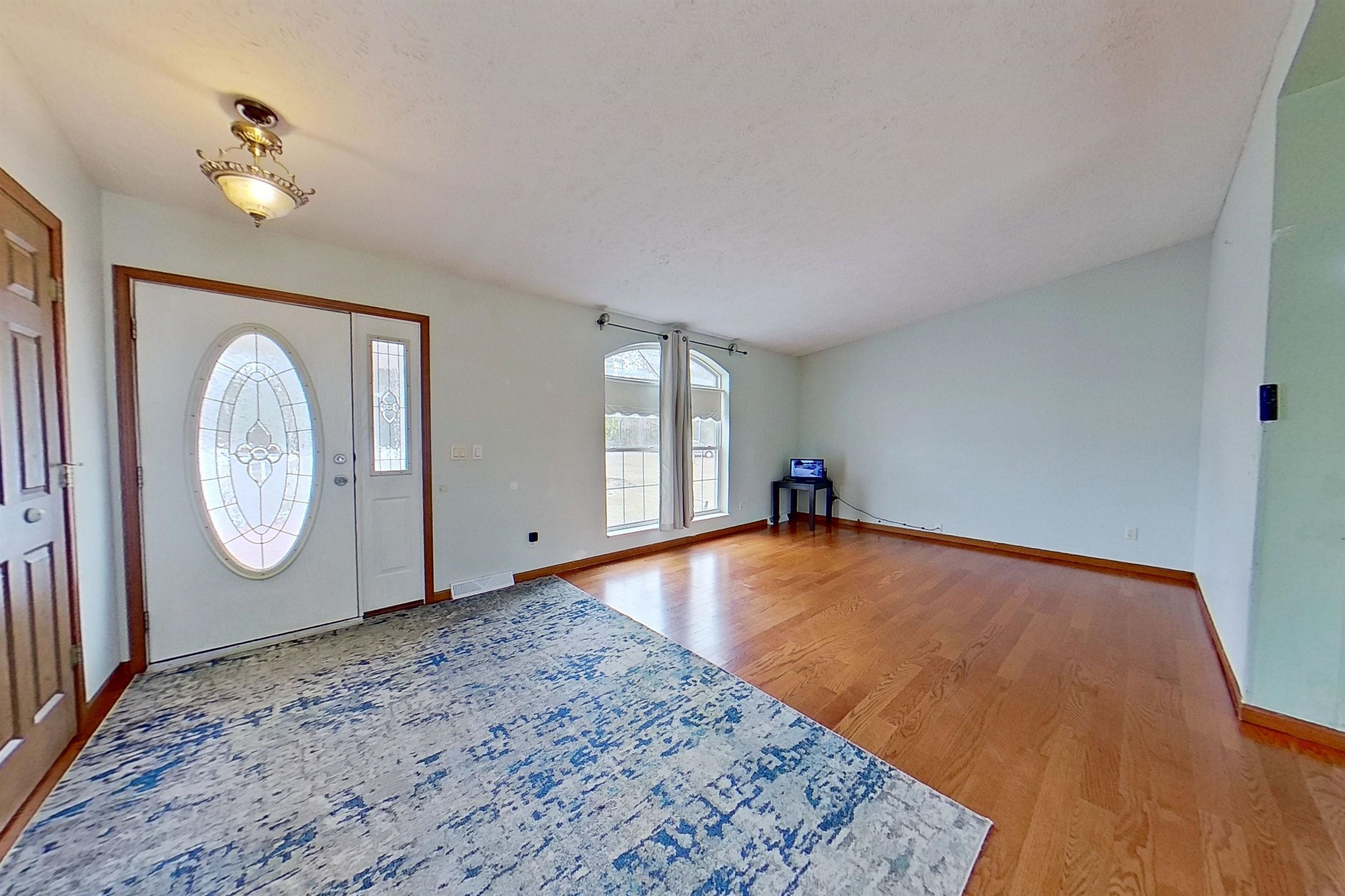 28 W Broomfield Road, Mount Pleasant, MI, 48858