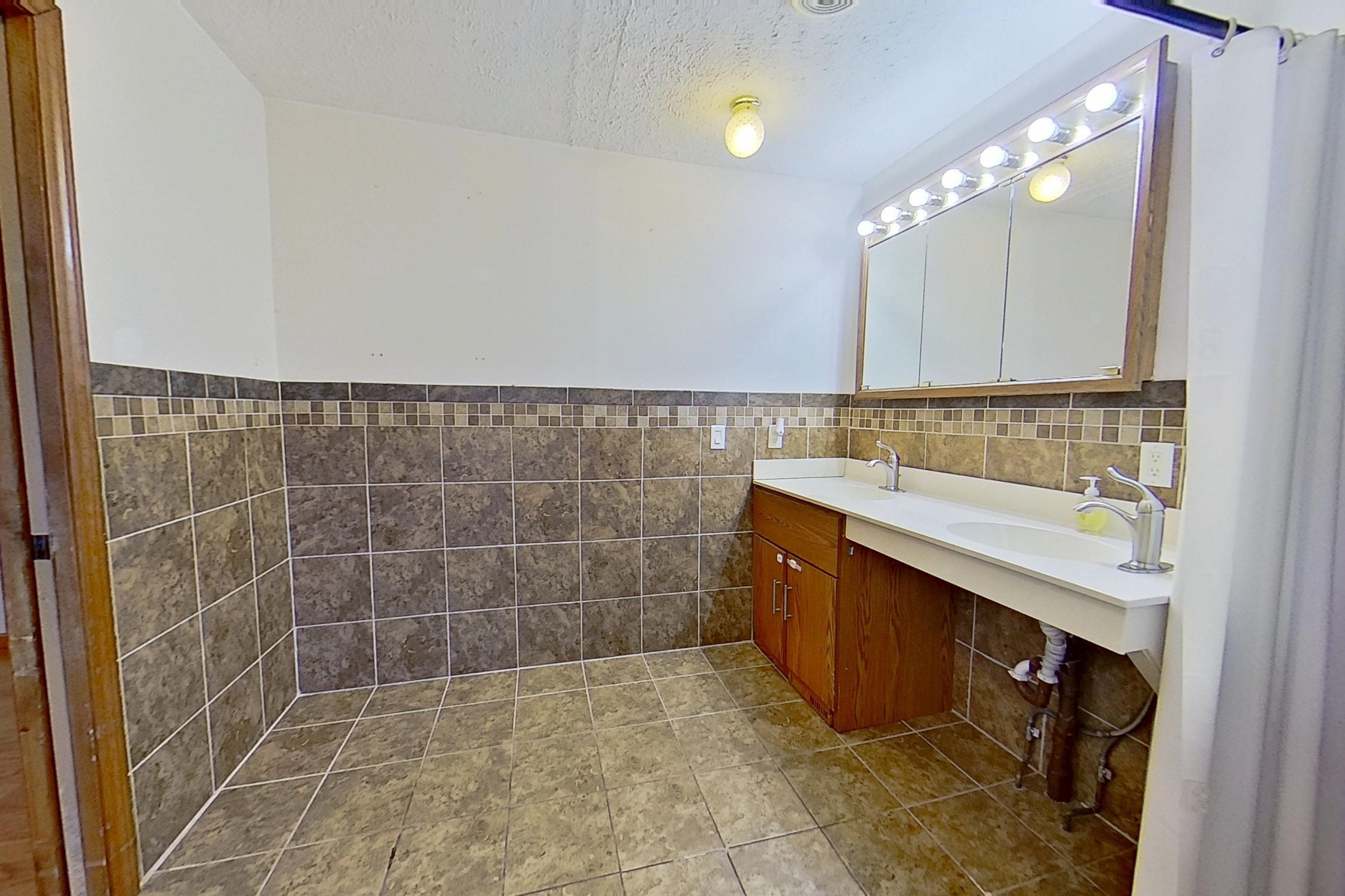 28 W Broomfield Road, Mount Pleasant, MI, 48858