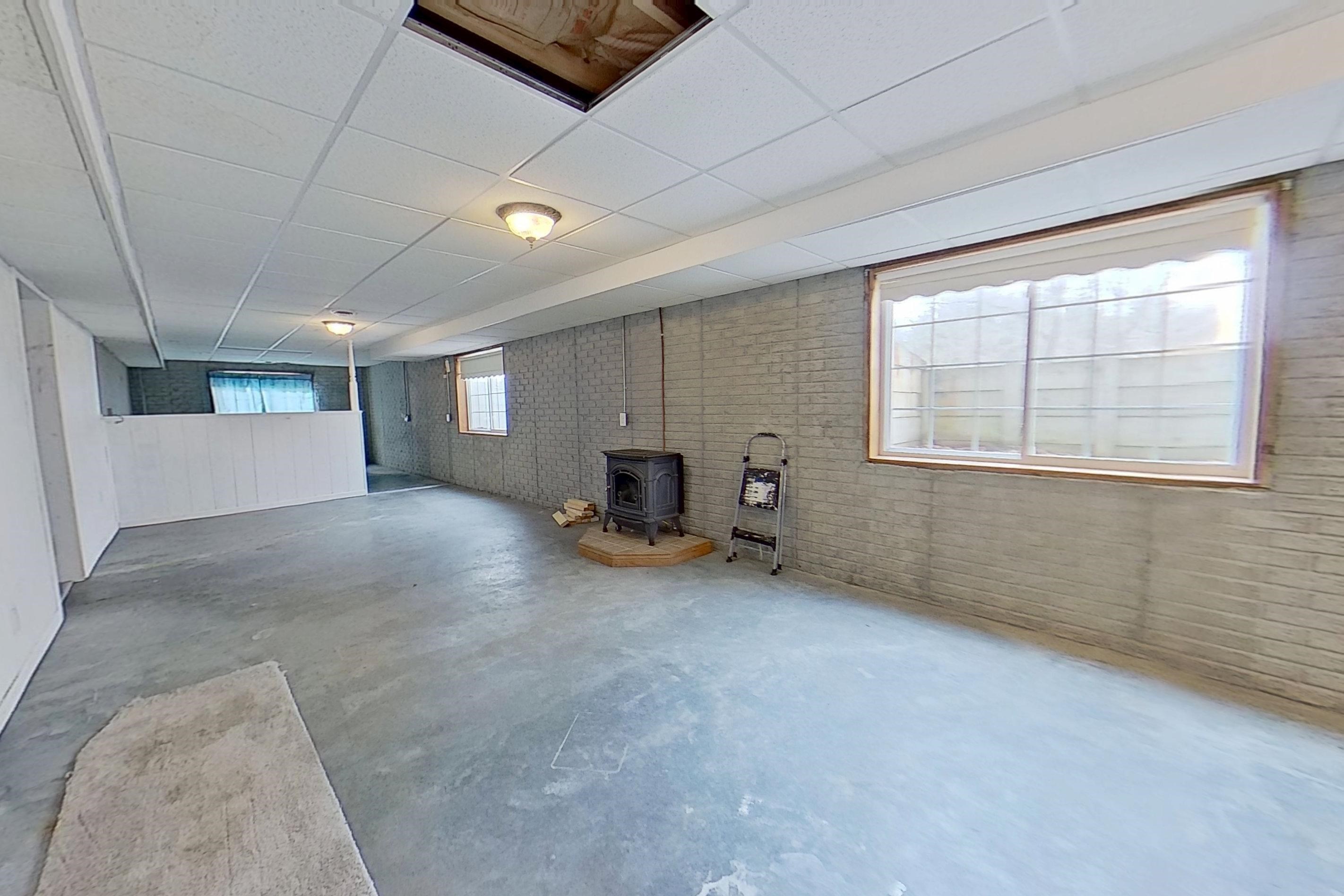 28 W Broomfield Road, Mount Pleasant, MI, 48858