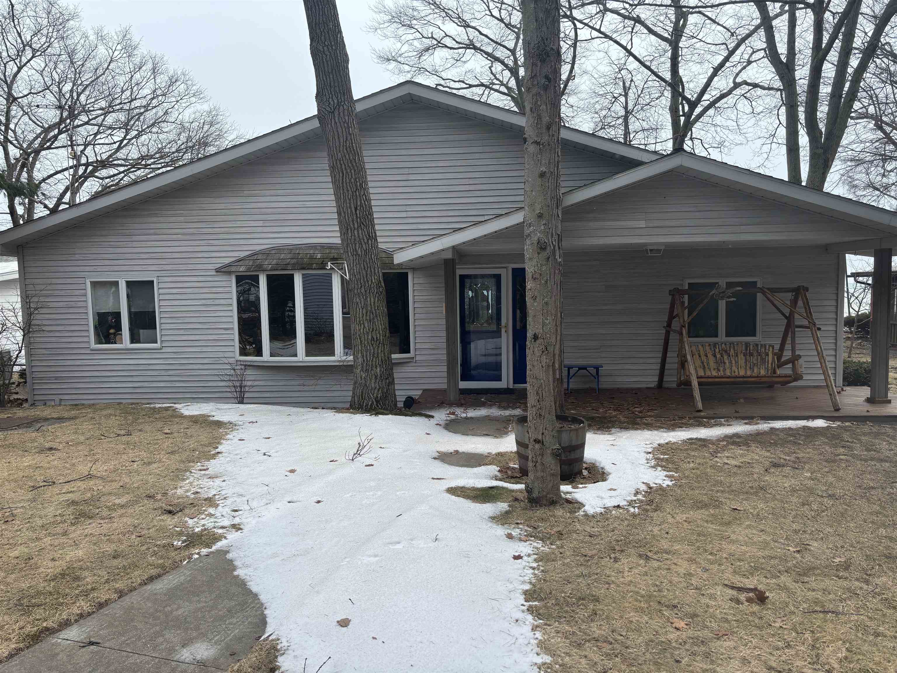 1st image of 1024 Huron, Tawas City, MI 48763 | MLS# 77080066293