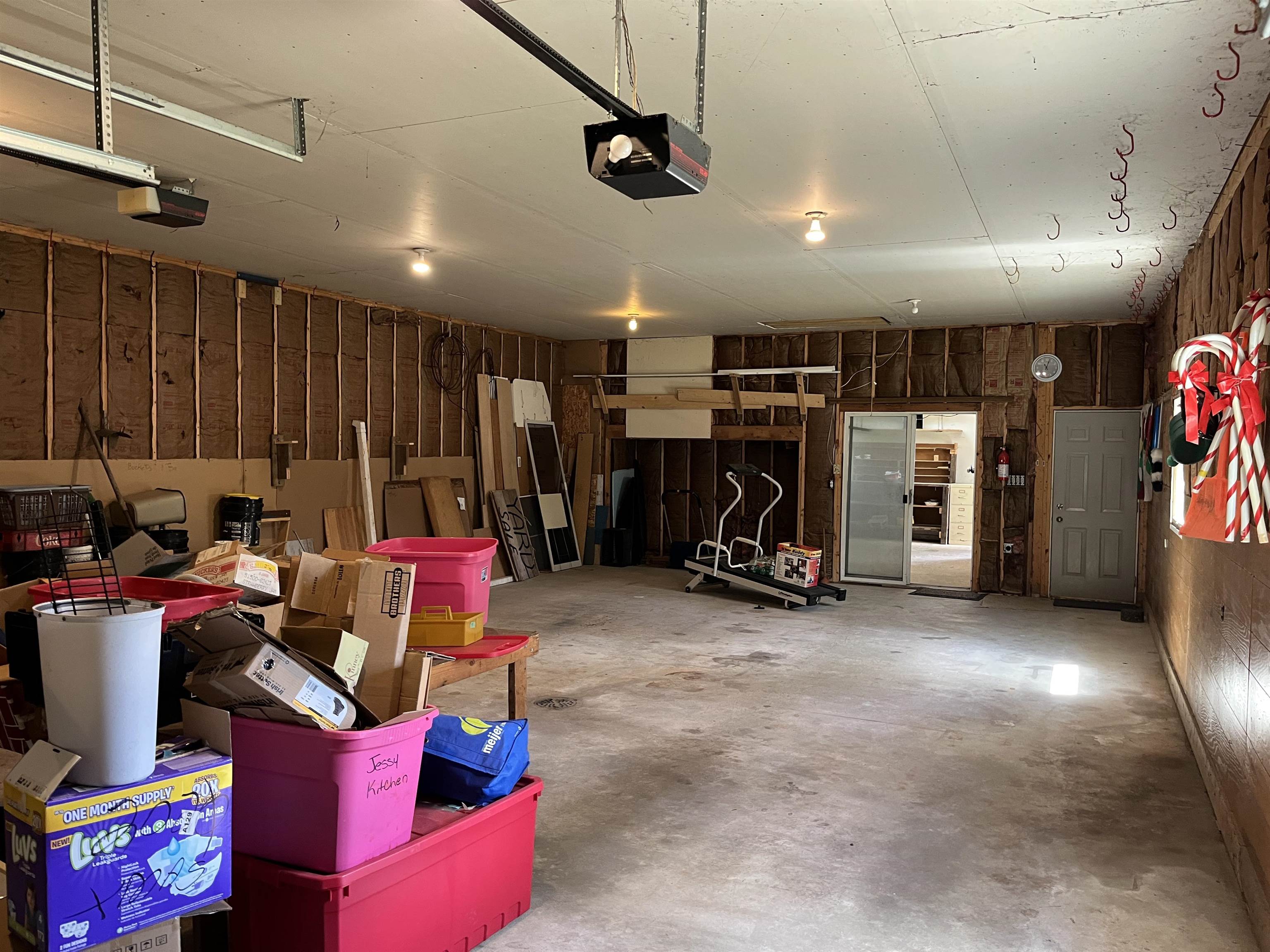 28th image of 1024 Huron, Tawas City, MI 48763 | MLS# 77080066293