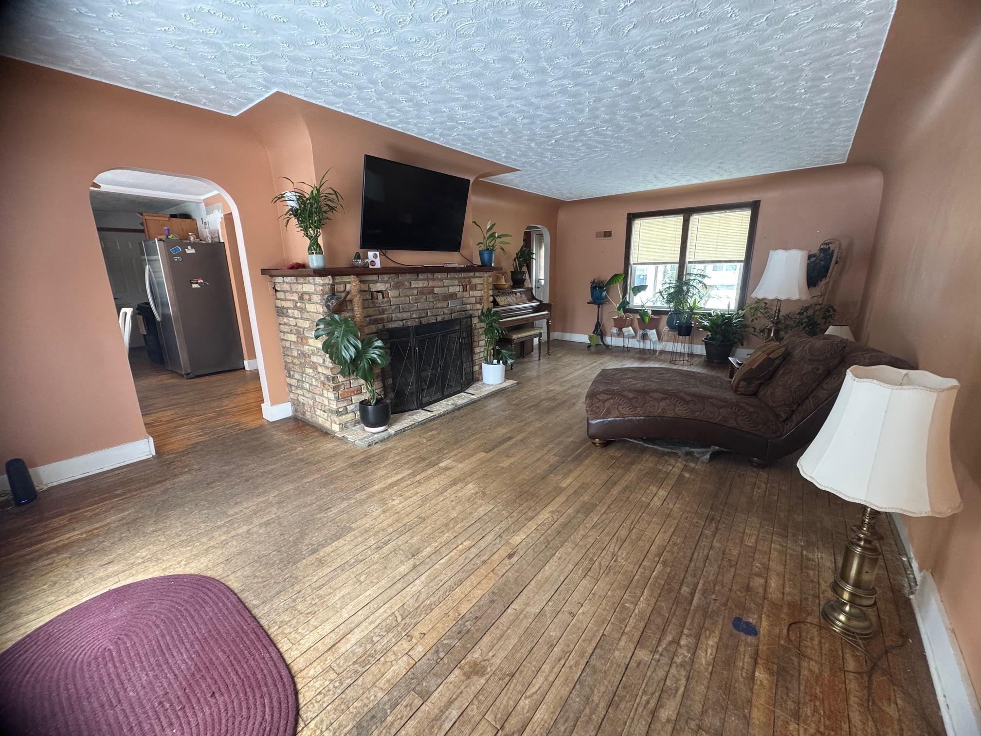 304 Oliver Street, Houghton Lake, MI, 48629