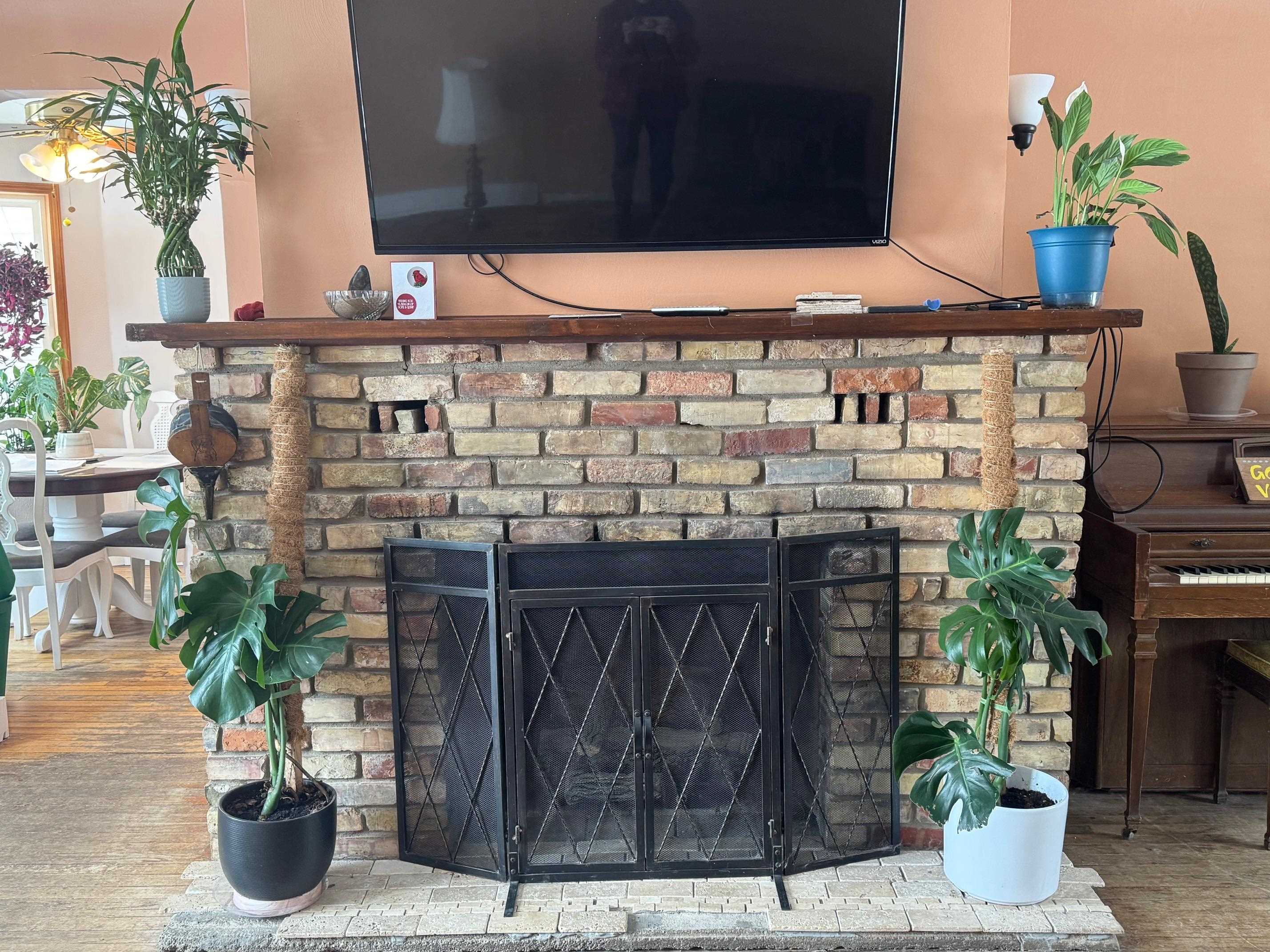 304 Oliver Street, Houghton Lake, MI, 48629