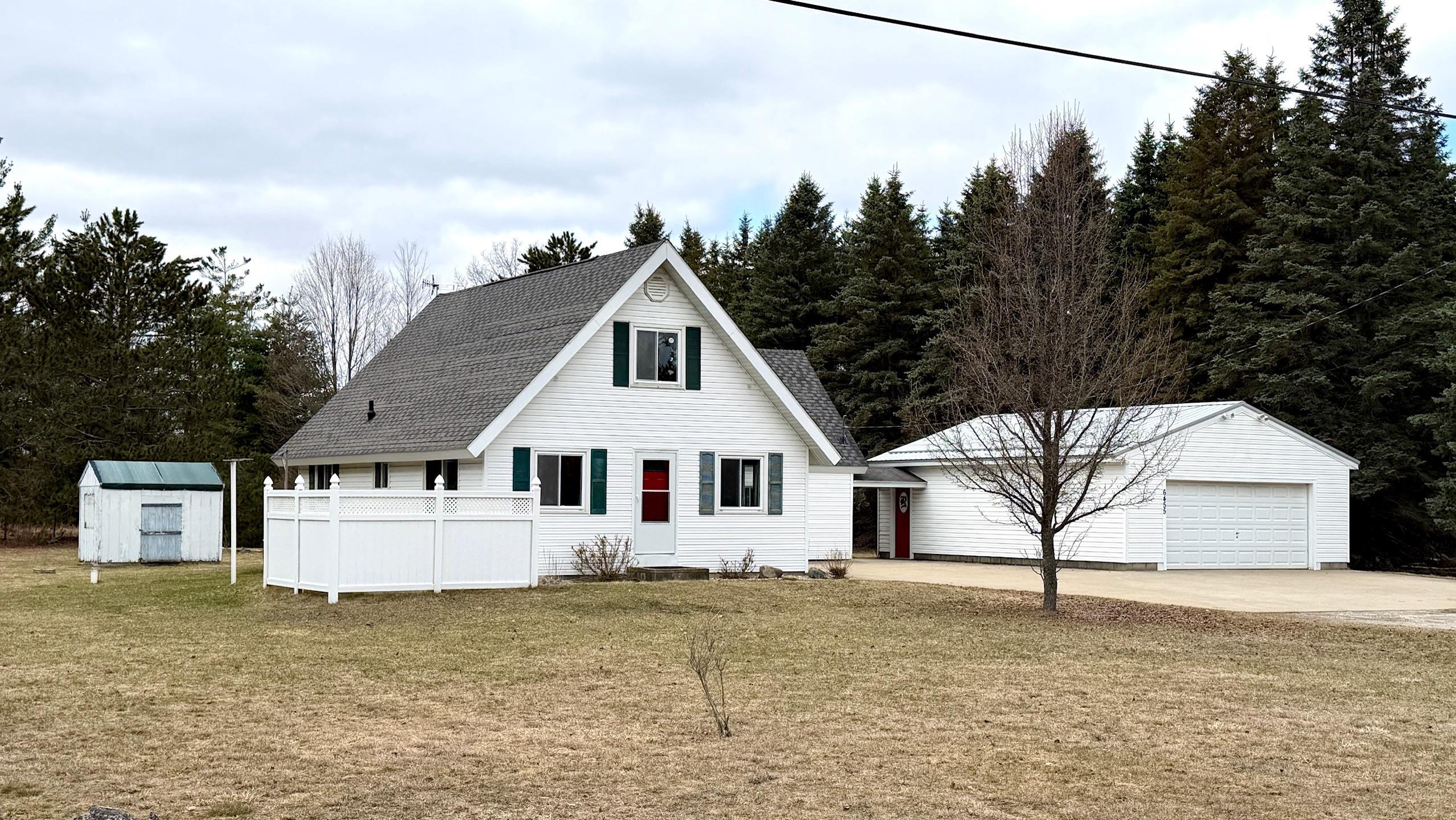 6455 N Geneva Road, Coleman, MI, 48618