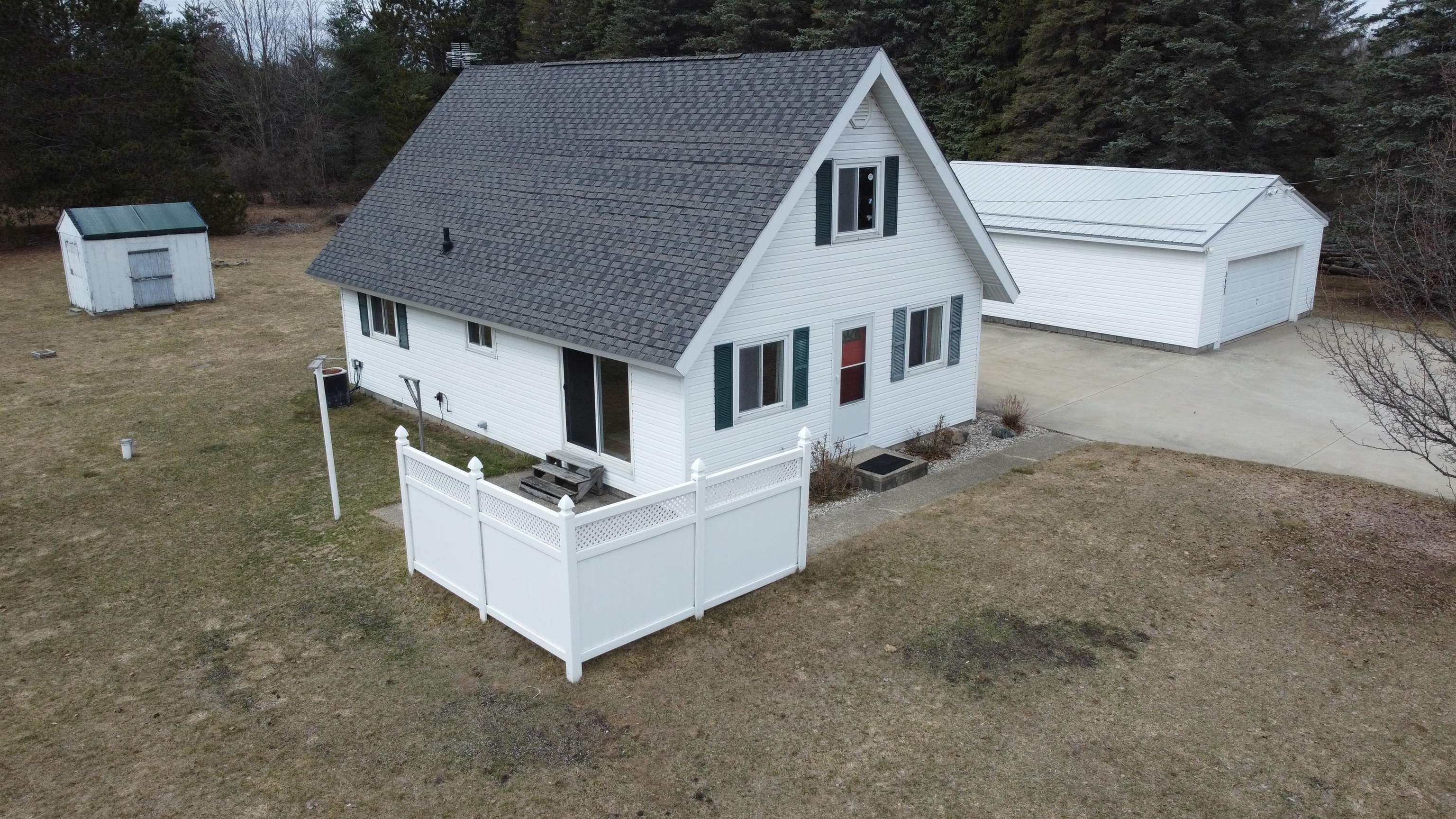 6455 N Geneva Road, Coleman, MI, 48618