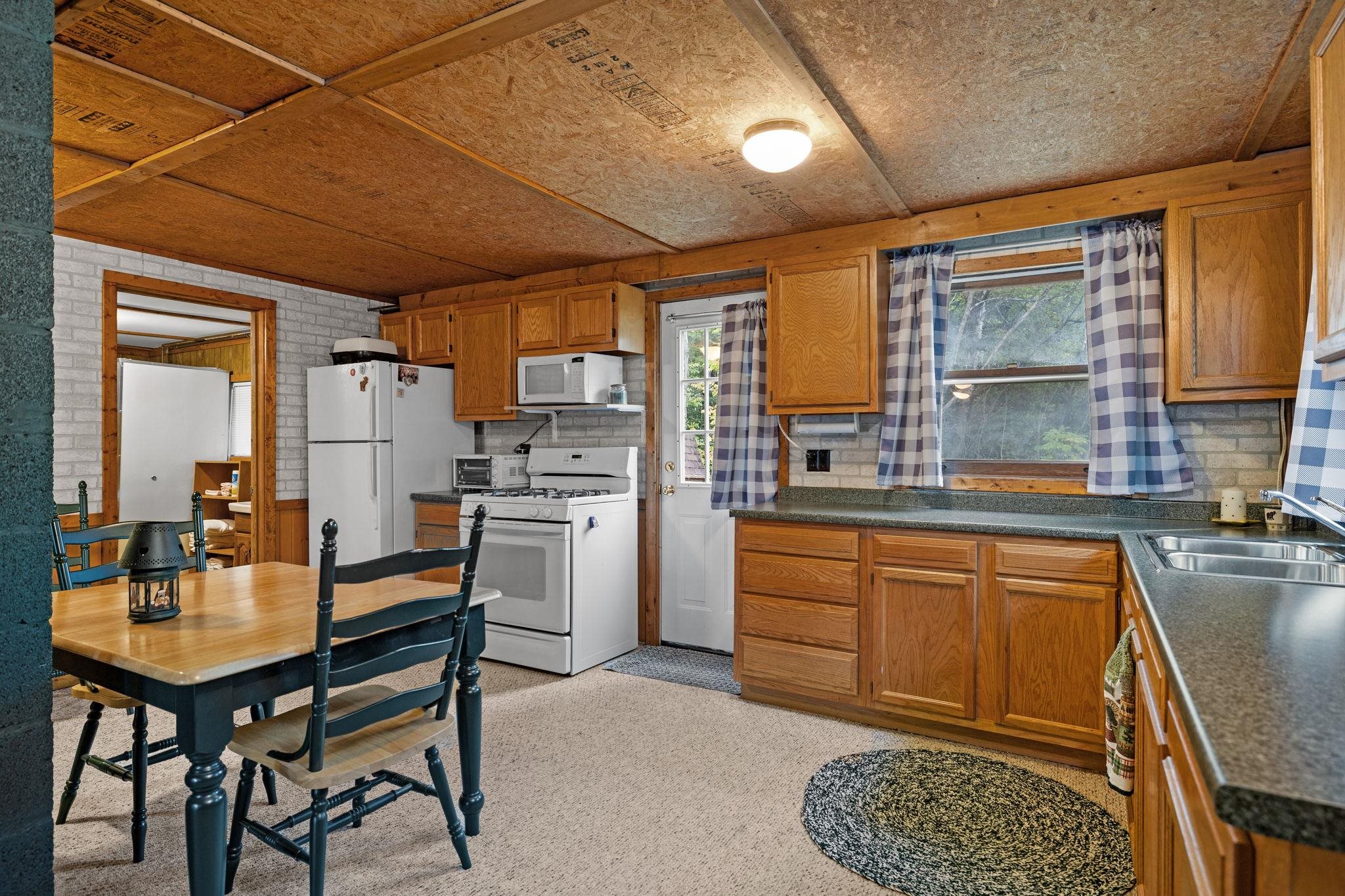 12525 SW Coster Road, Fife Lake, MI, 49633