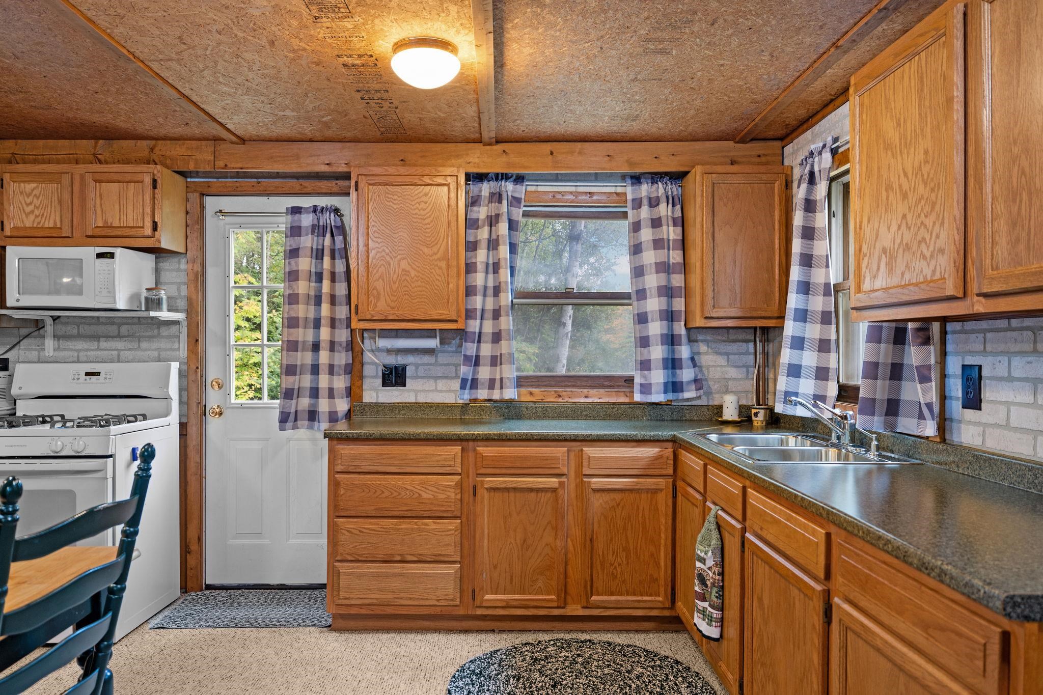 12525 SW Coster Road, Fife Lake, MI, 49633