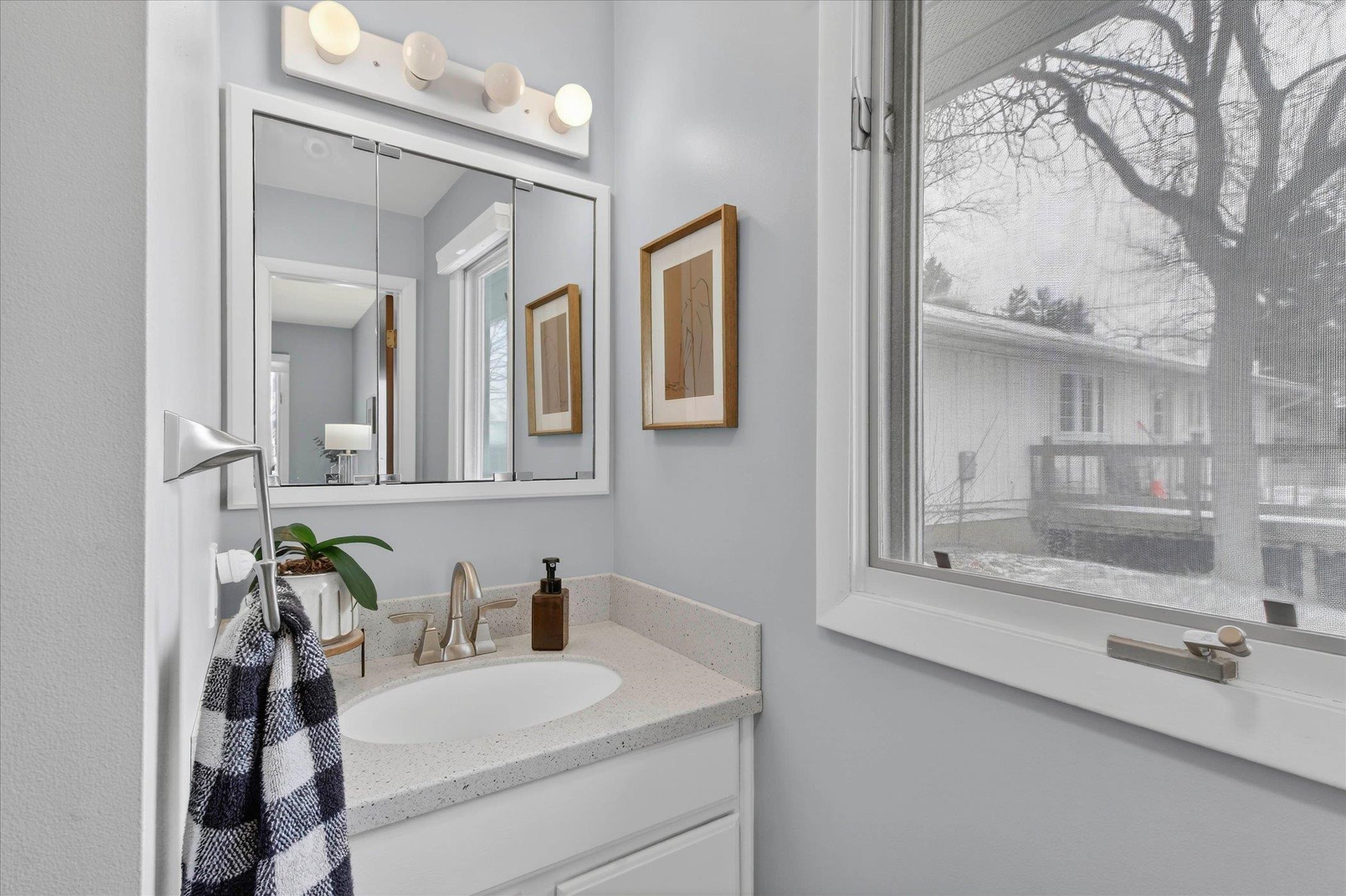 980 Glencoe Road, Alma, MI, 48801