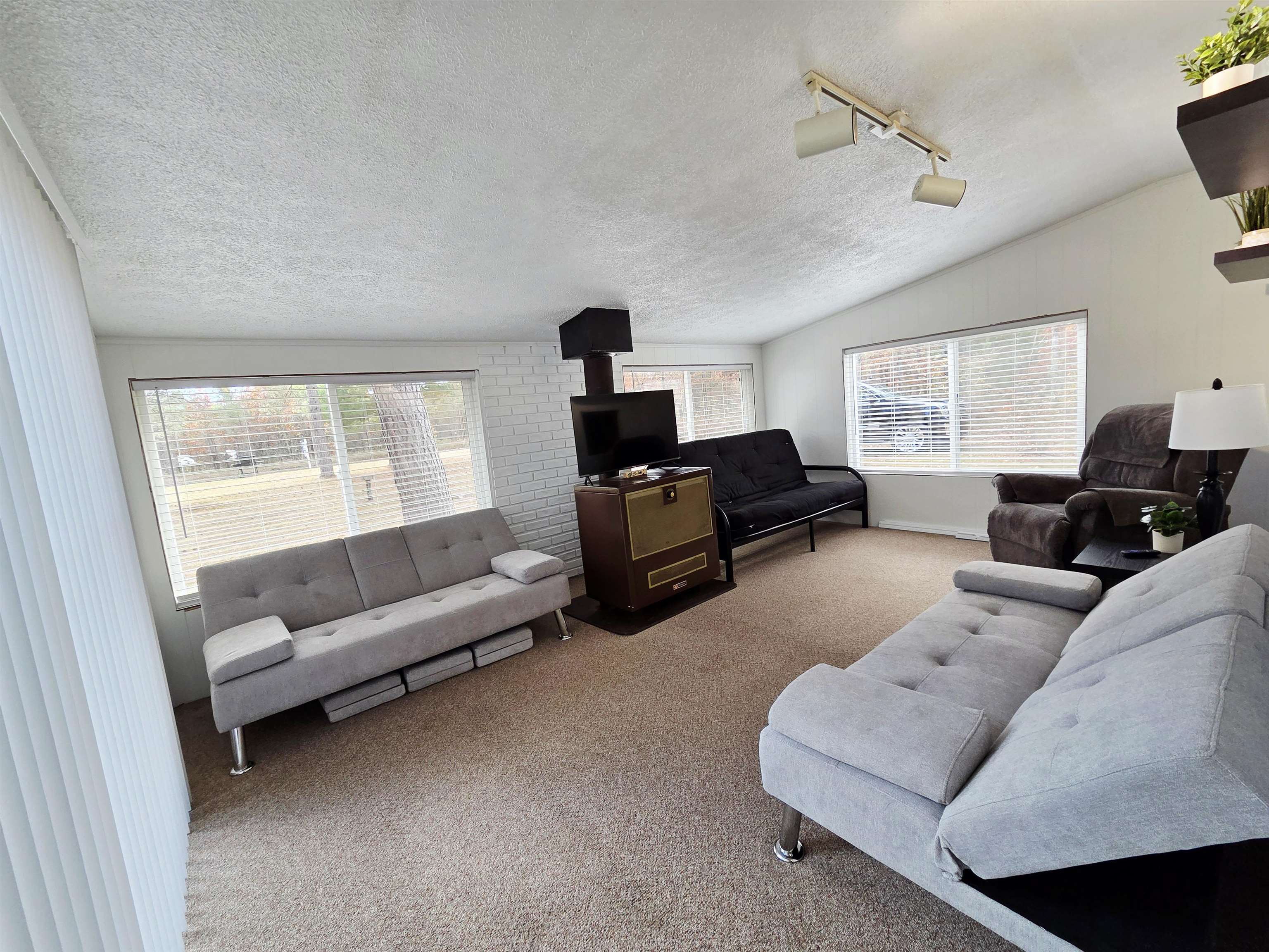 2498 W Five Mile Road, Grayling, MI, 49738