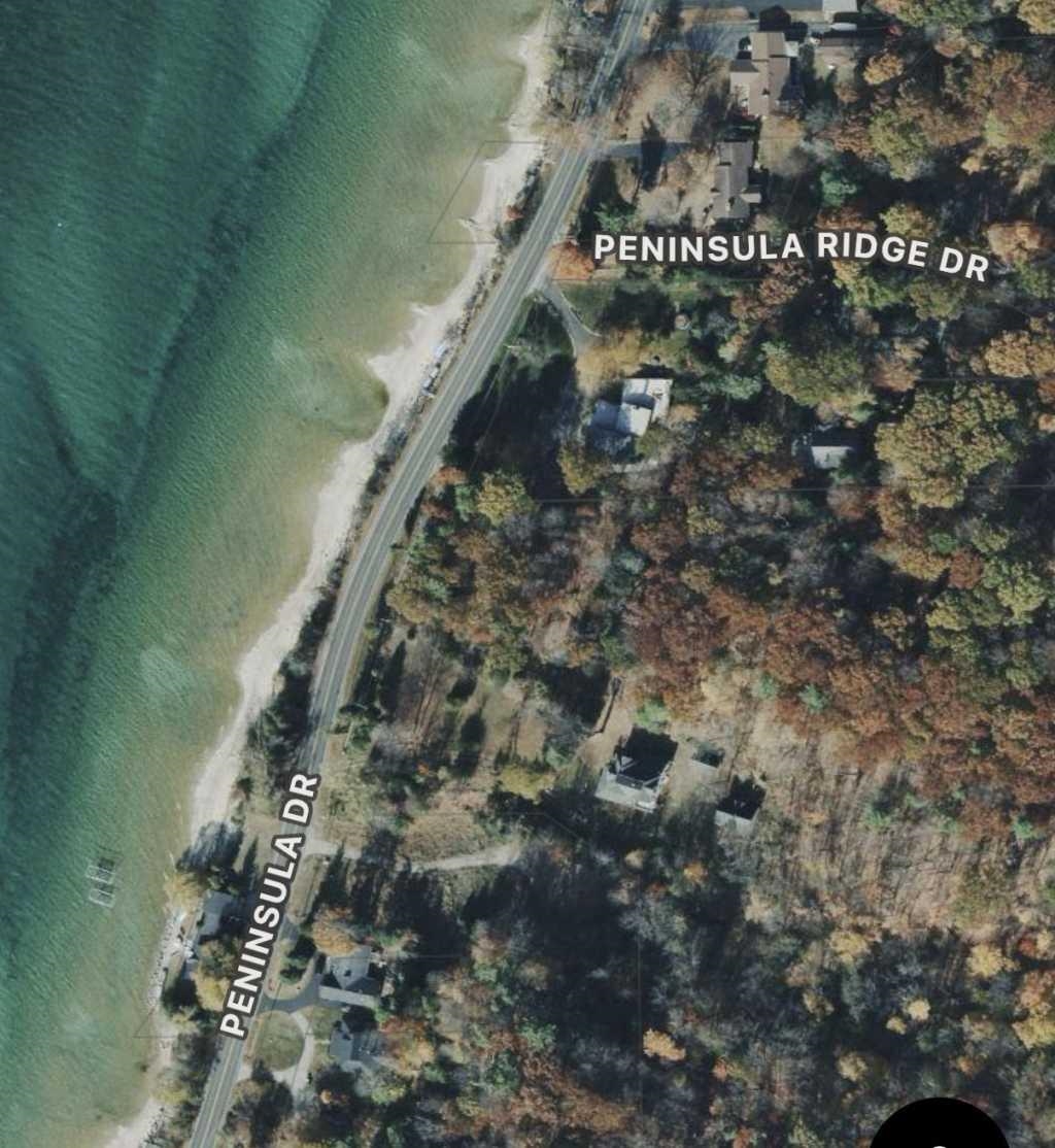 7608 Peninsula Road, Traverse City, MI, 49686