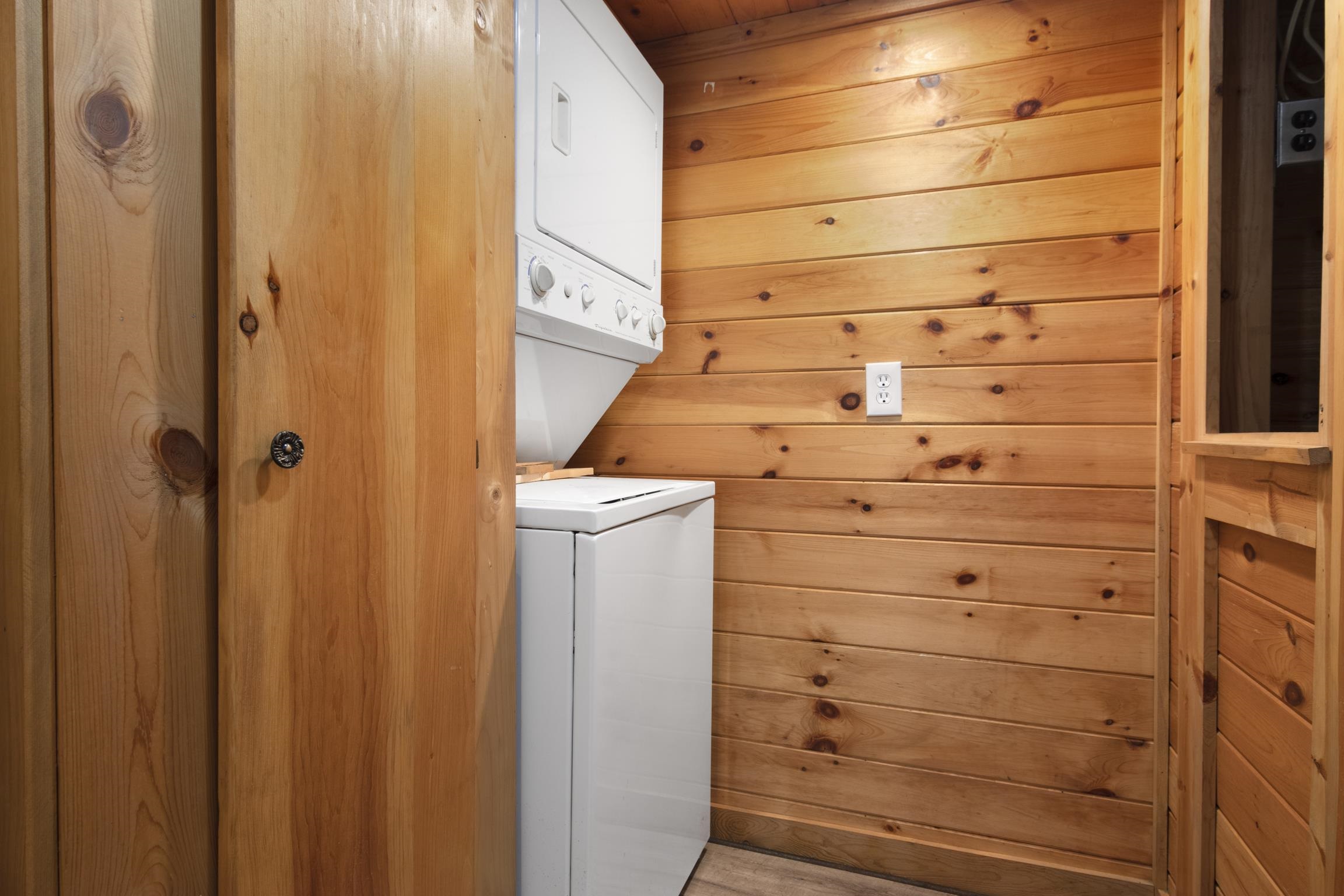 4032 Water View Drive, Grawn, MI, 49637-9503