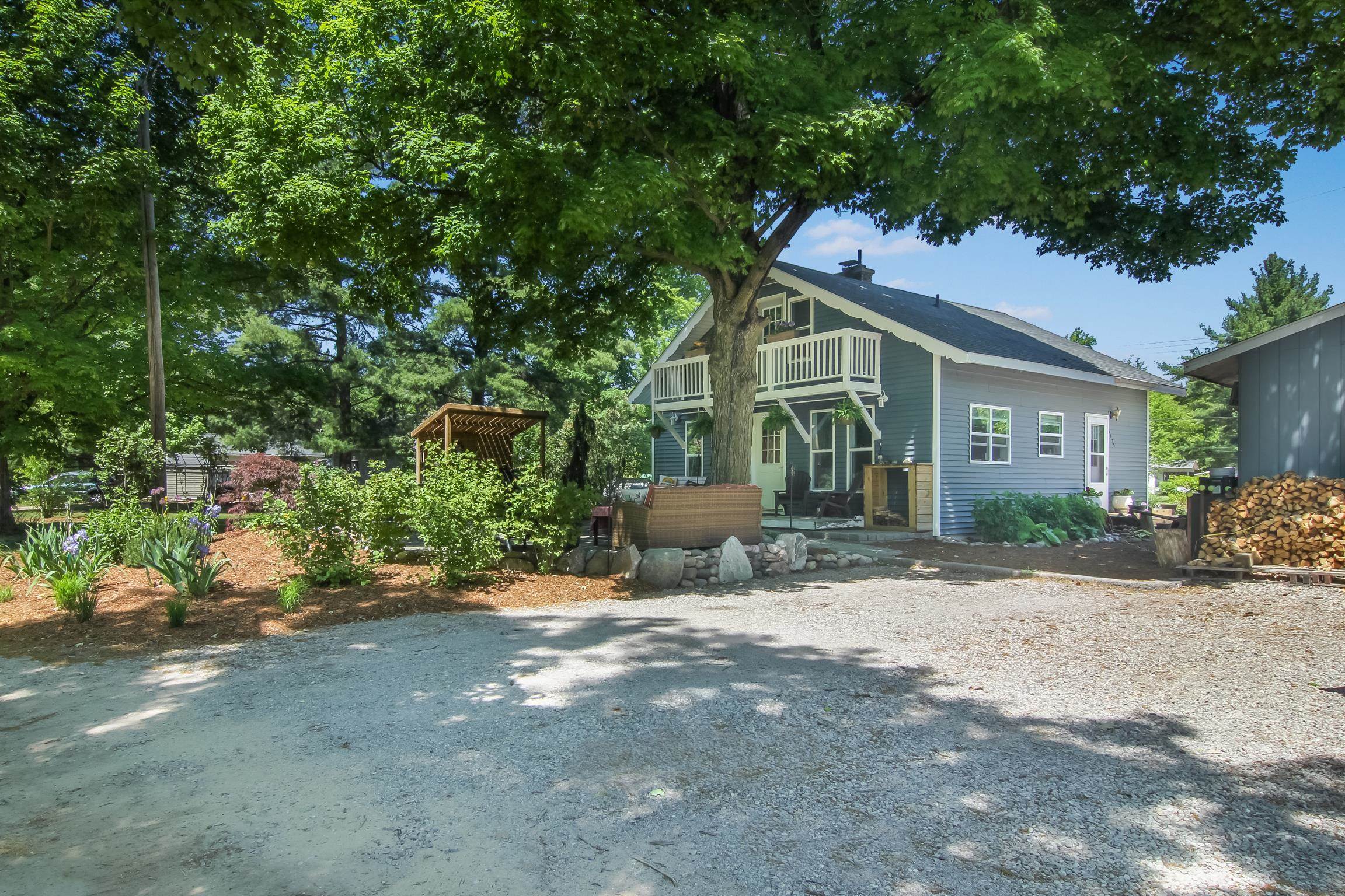 6033 Aarwood Road, Rapid City, MI, 49676