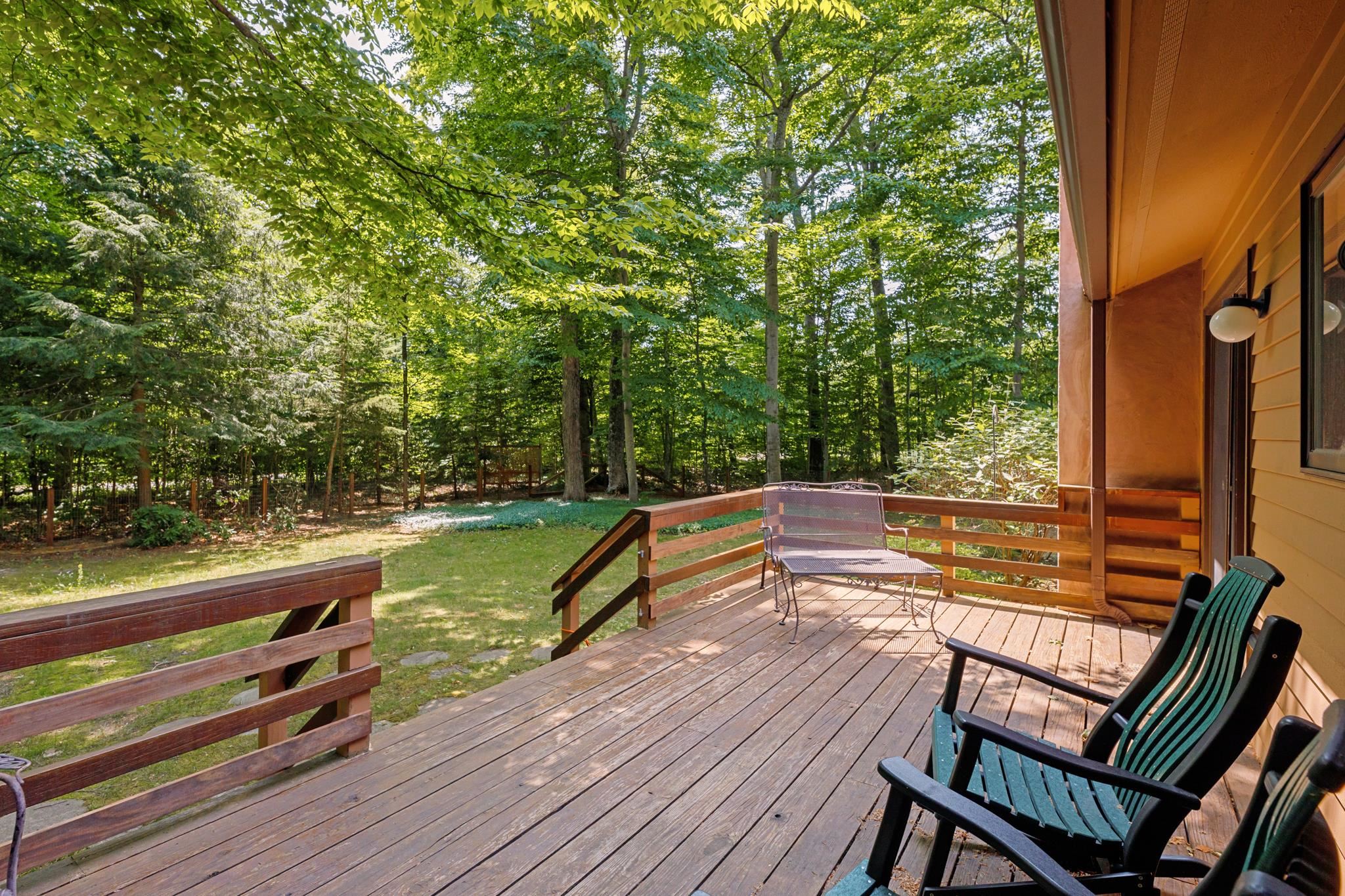 3862 N Trillium Drive, Leland, MI, 49654