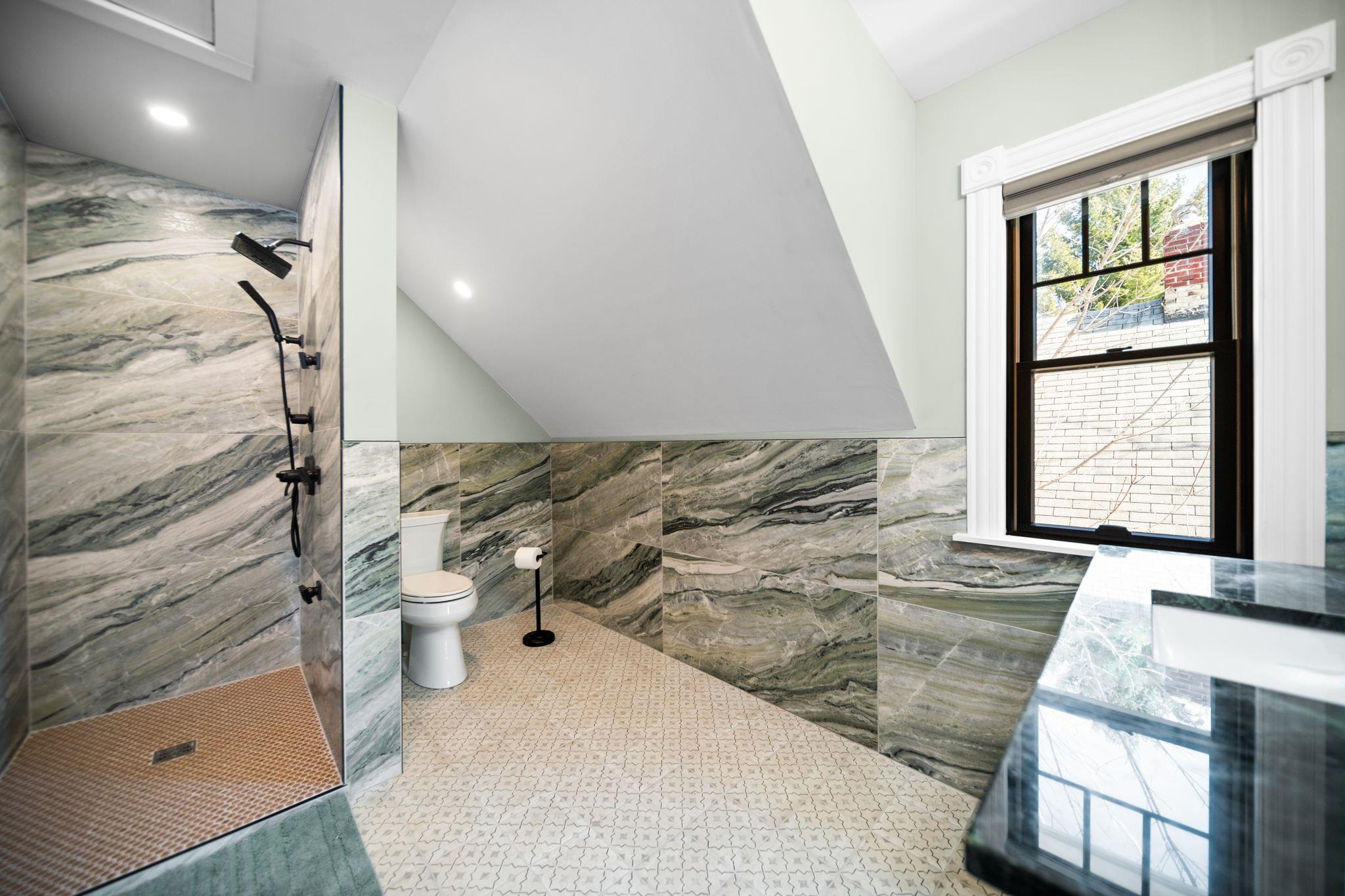 525 Fifth Street, Traverse City, MI, 49684