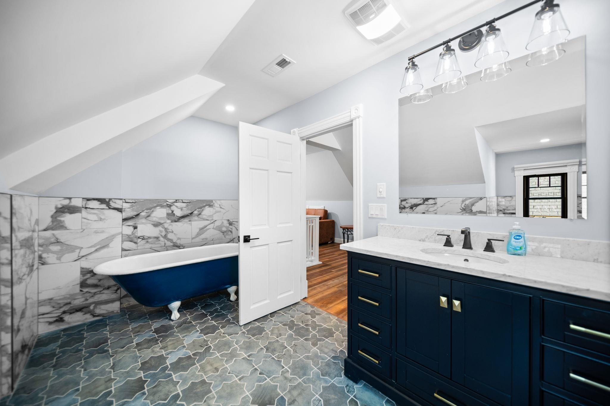 525 Fifth Street, Traverse City, MI, 49684