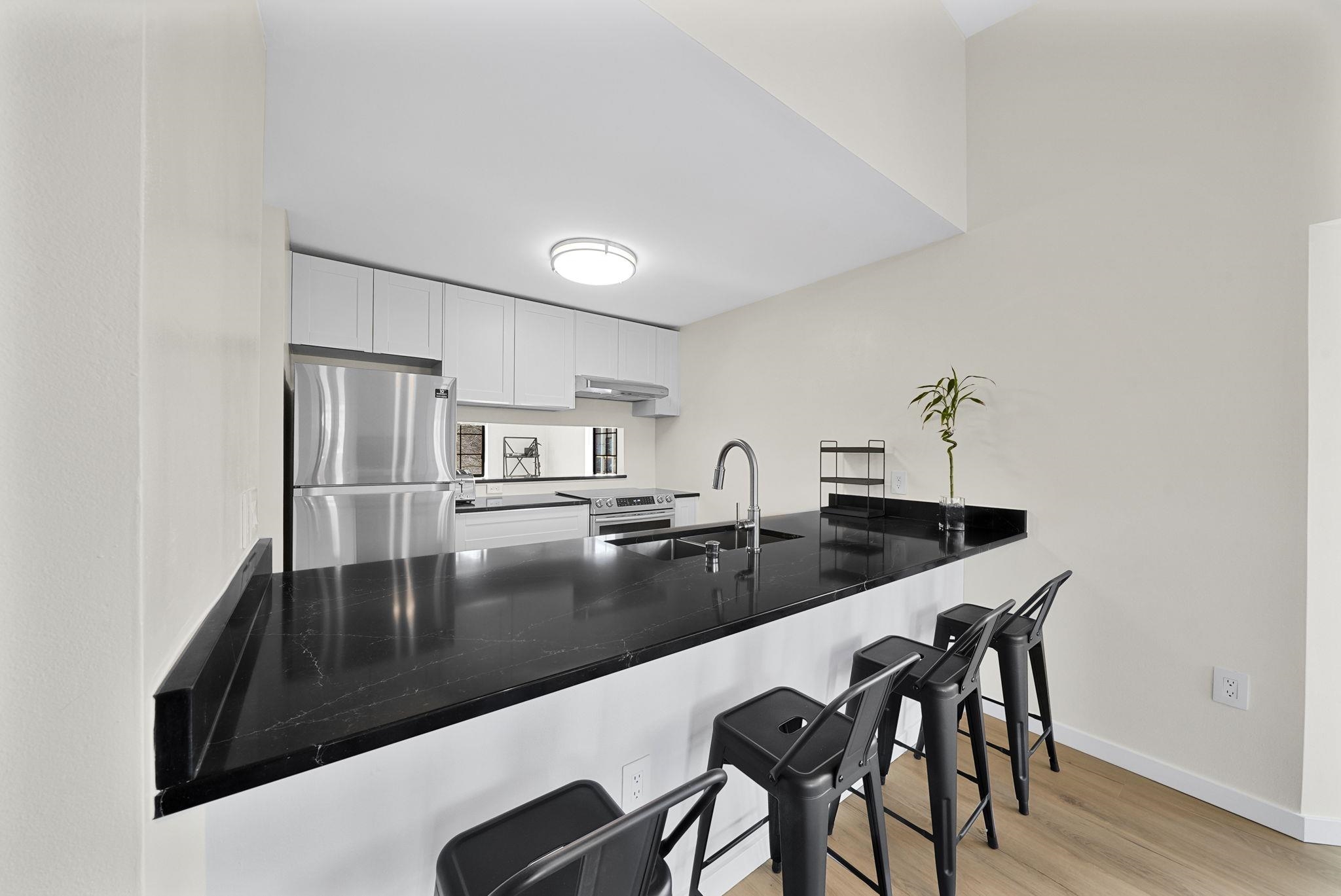 641 Riverine Drive UNIT&nbsp;201, Traverse City, MI, 49684