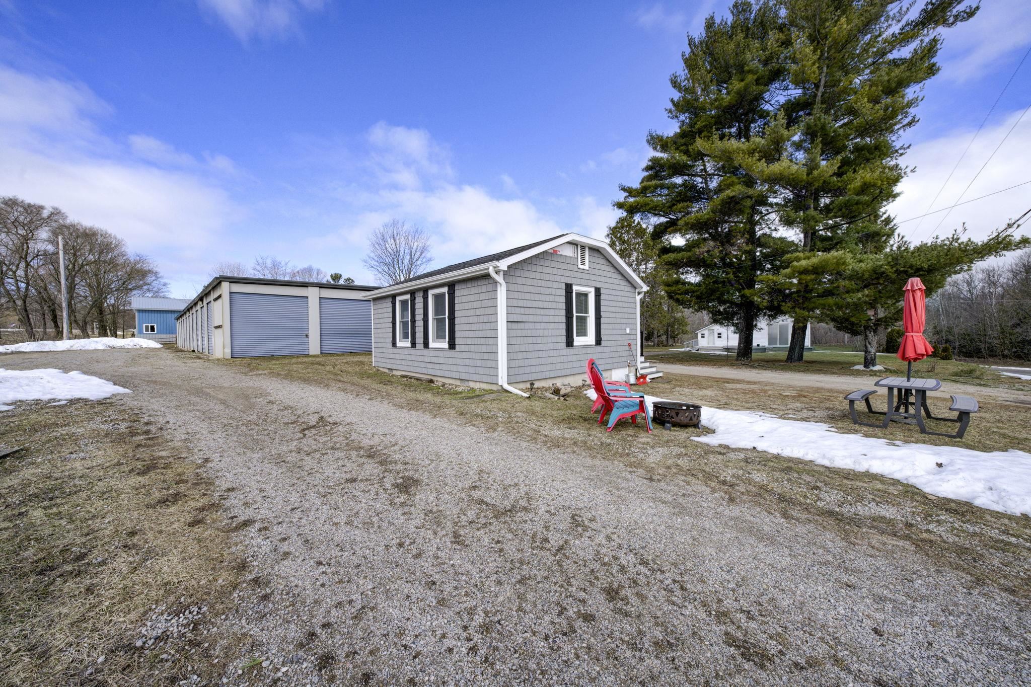 300 W Philip Street, Lake Leelanau, MI, 49653
