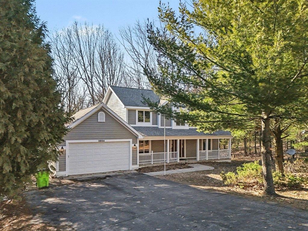 3854 Village Circle, Traverse City, MI, 49686