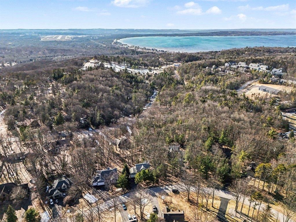 3854 Village Circle, Traverse City, MI, 49686