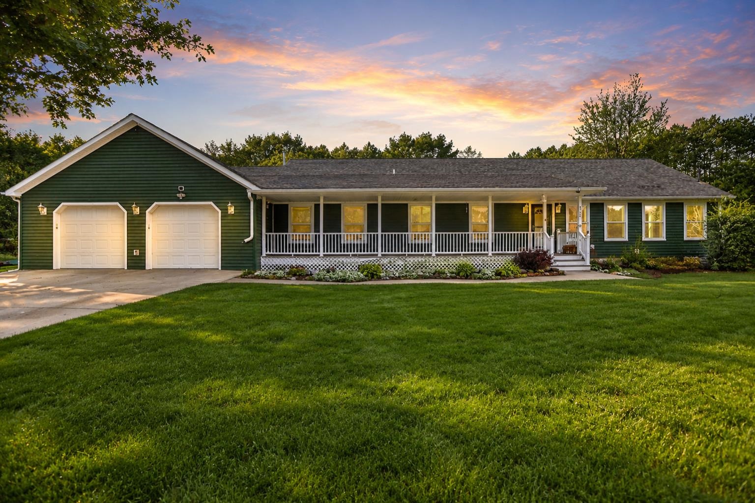 Photo 2 of Single family home for sale at 9190 Cedar Run Rd, Traverse City, MI 49684 | MLS# 78080066719 | Listing updated on 2026-09-26