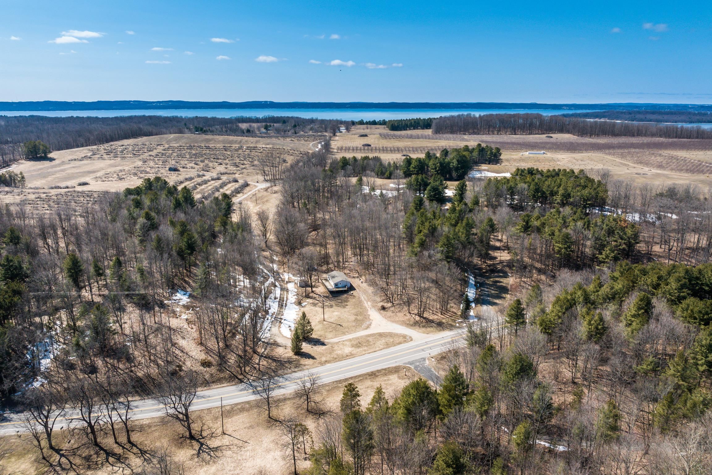 11153 Center Road, Traverse City, MI, 49686