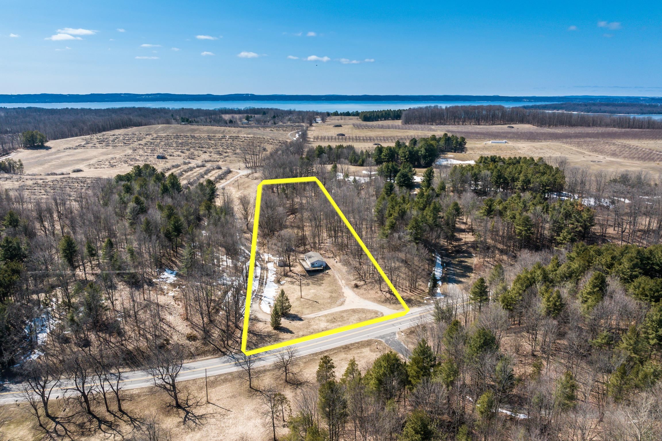 11153 Center Road, Traverse City, MI, 49686