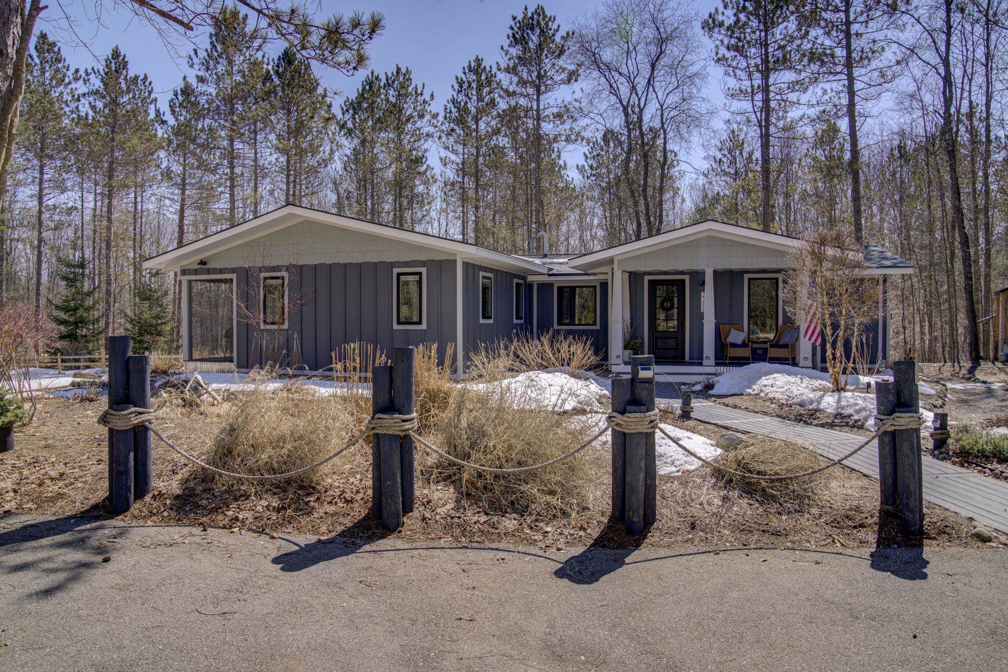 4032 Water View Drive, Grawn, MI, 49637-9503