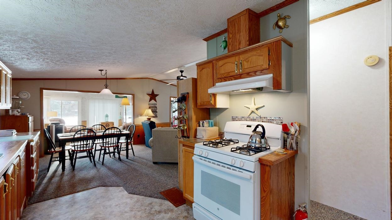 11190 South Shore Drive, Lake, MI, 48632