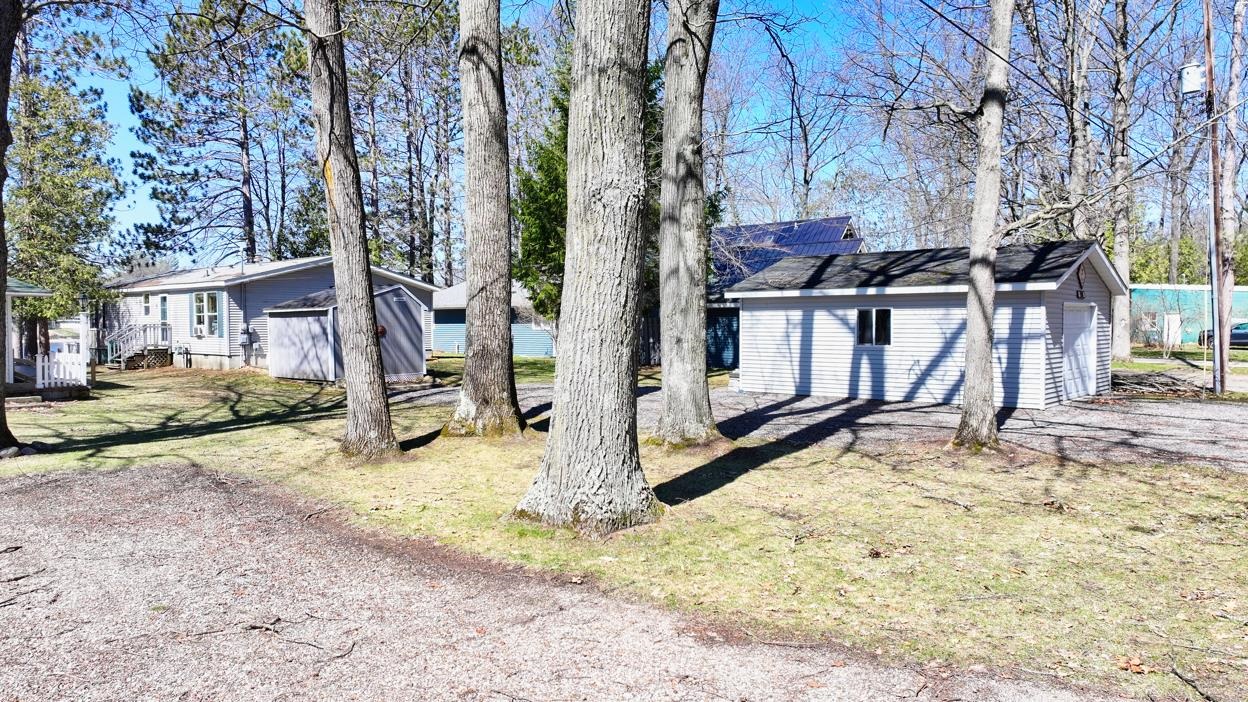 11190 South Shore Drive, Lake, MI, 48632