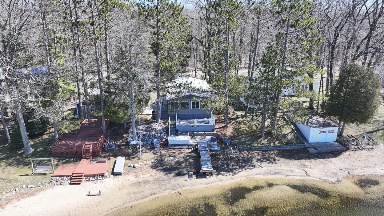 11190 South Shore Drive, Lake, MI, 48632