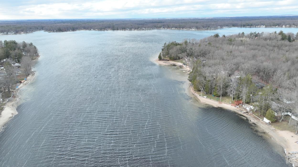 11190 South Shore Drive, Lake, MI, 48632