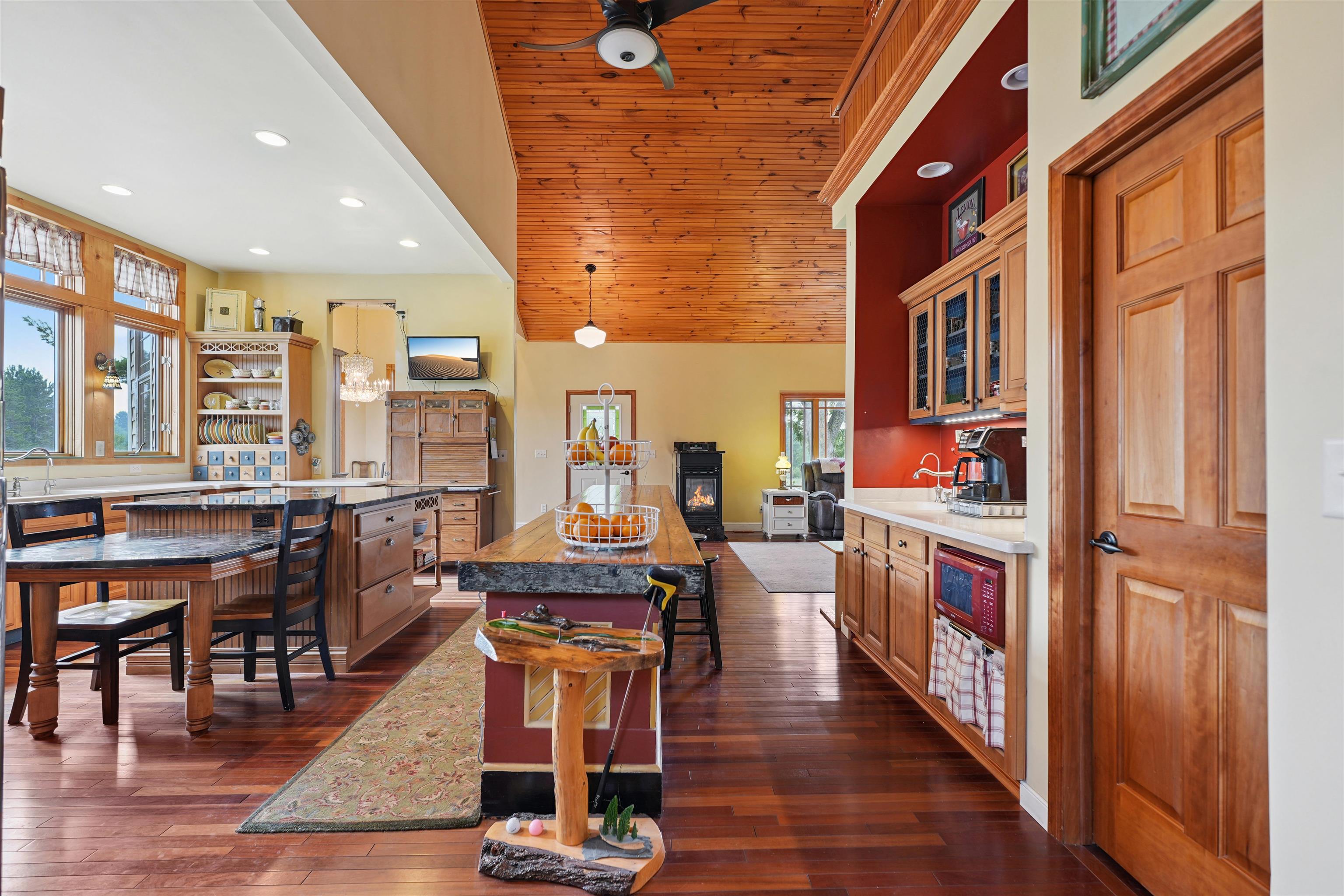 16186 N 200th Avenue, Leroy, MI, 49655