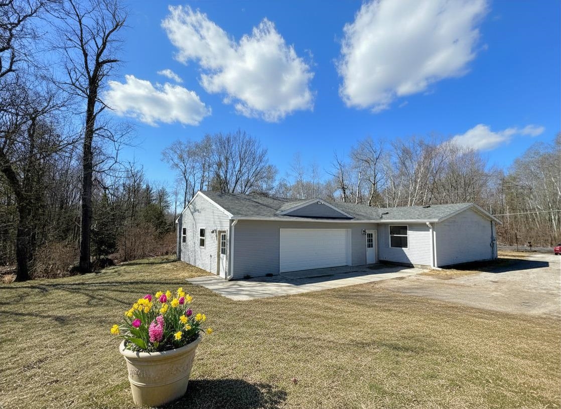 10389 S Grant Avenue, Clare, MI, 48617