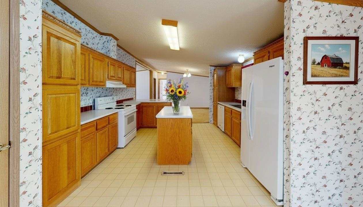 10389 S Grant Avenue, Clare, MI, 48617