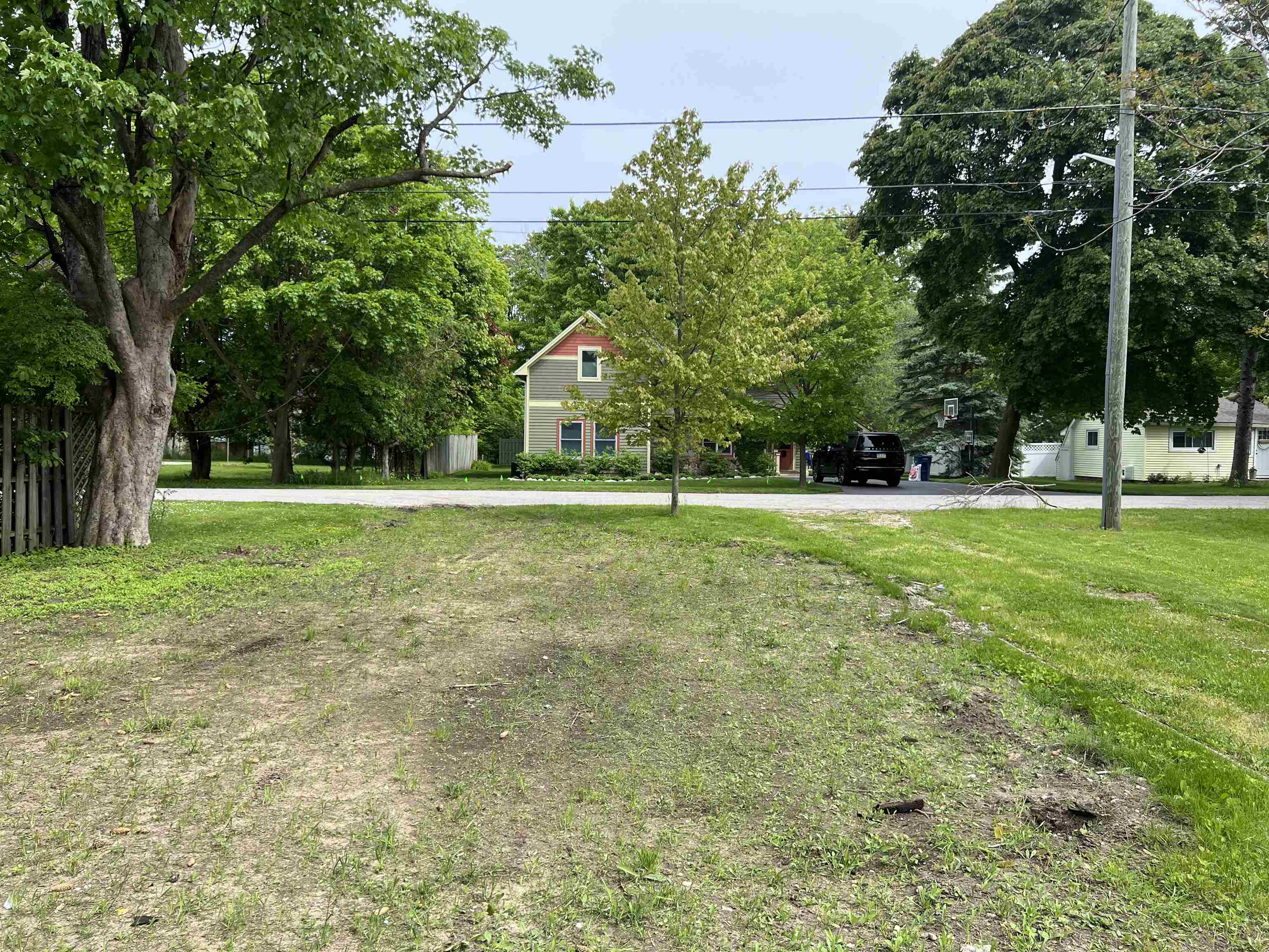 406 W Lincoln Avenue, Charlevoix, MI, 49720