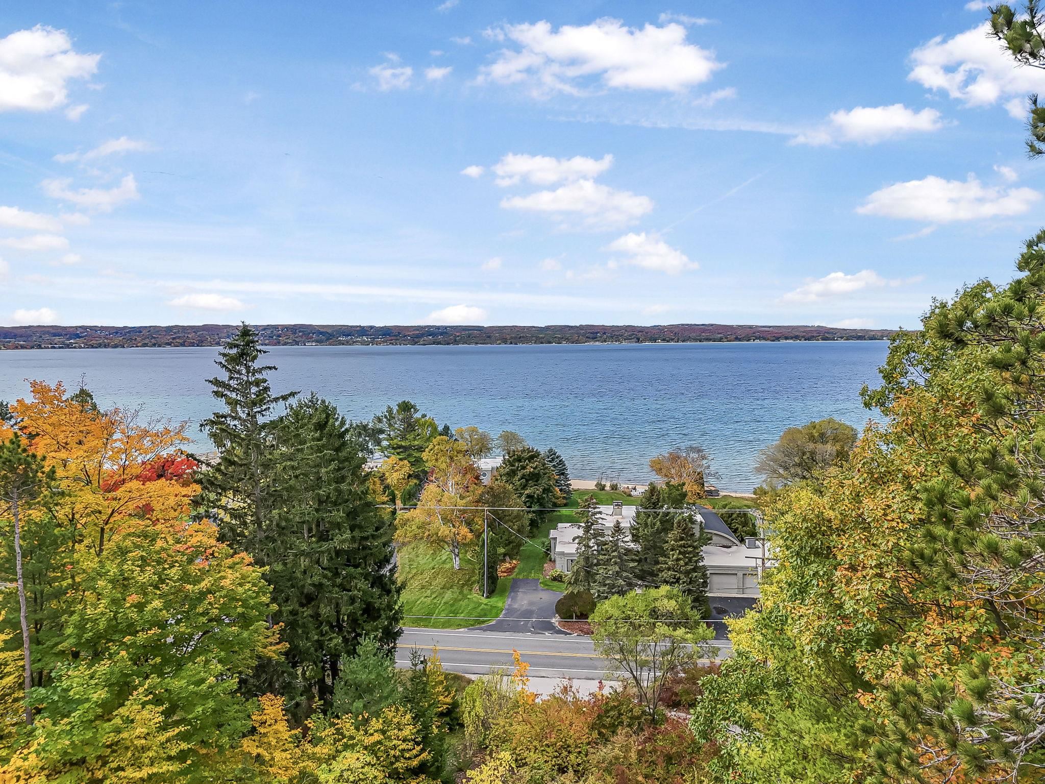 Photo 1 of Single family home for sale at 6644 Peninsula Dr, Traverse City, MI 49686 | MLS# 78080066831 | Listing updated on 2026-10-06